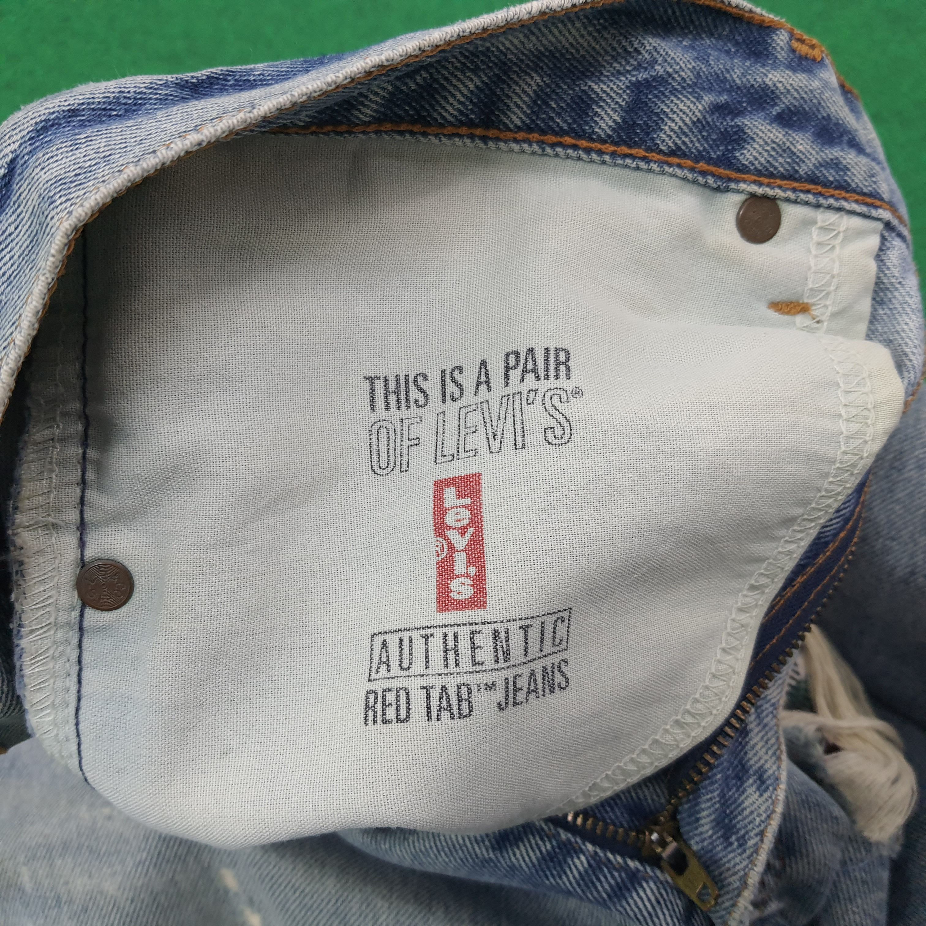 Levi's Vintage Levi's 505 Authentic Red Tab Destressed Jean C228N19 Size US 32 / EU 48 - 11 Thumbnail
