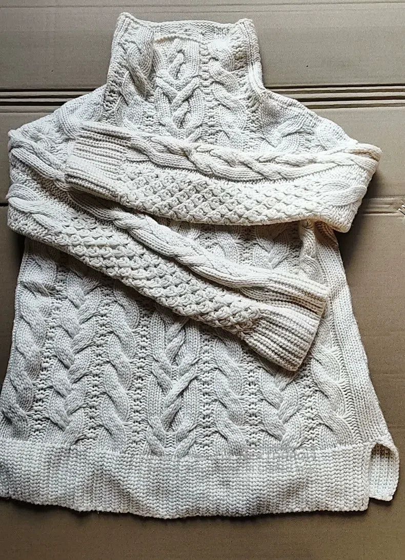 Loro Piana Loro Piana High-neck cashmere sweater, ivory white, classi Size XS / US 0-2 / IT 36-38 - 2 Thumbnail