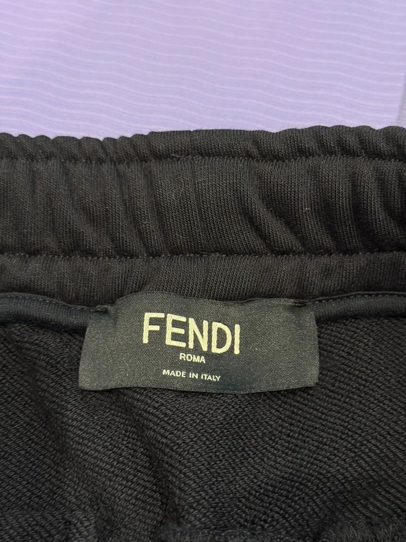 Fendi Fendi Logo Short Pants in Size 44 Size US 44 / EU 60 - 3 Thumbnail