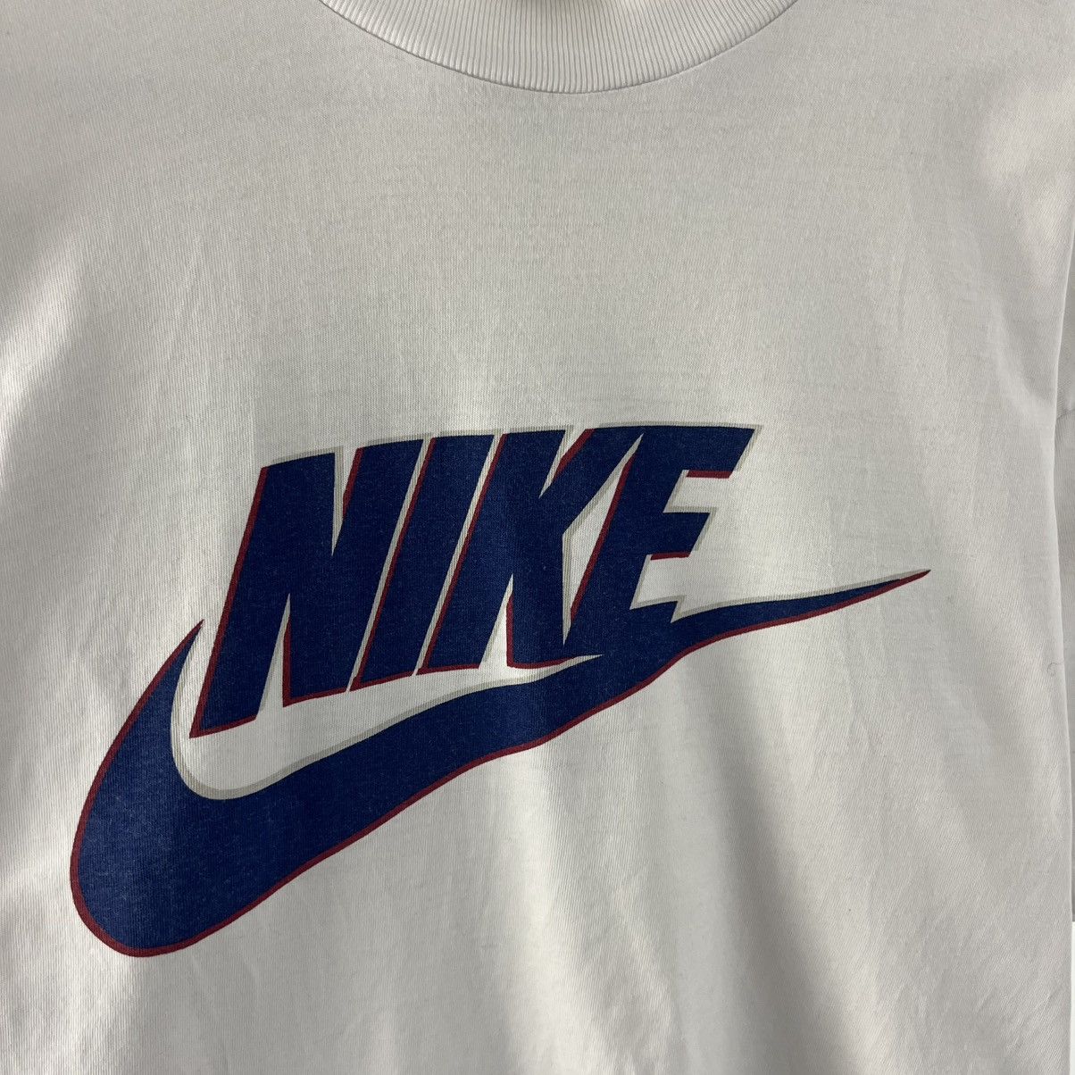 Nike Vintage Y2K Nike Big Logo Distressed Oversized T-Shirt Size US M / EU 48-50 / 2 - 3 Thumbnail