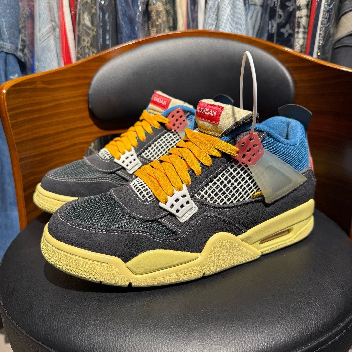Nike Nike AJ4 Blue Lowtop Sneakers 42 Men Size US 9 / EU 42 - 1 Thumbnail