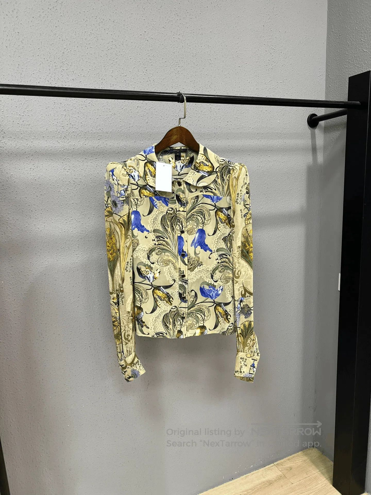 Louis Vuitton LV Shirt. Size US XXS / EU 40 - 1 Thumbnail