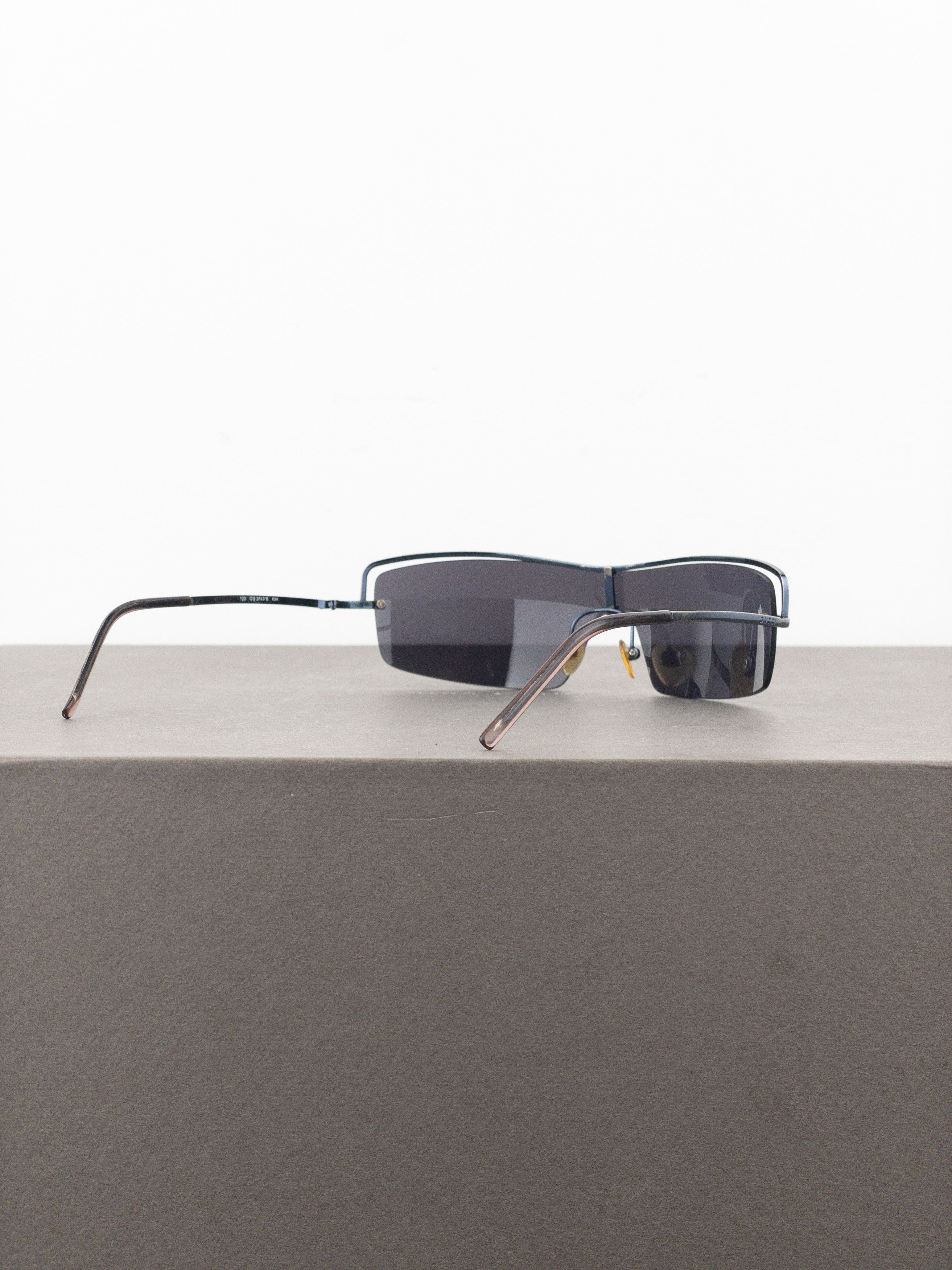 Gucci Gucci by Tom Ford 2000s GG2683/S Wrap Mask Shield Sunglasses Size ONE SIZE - 5 Thumbnail