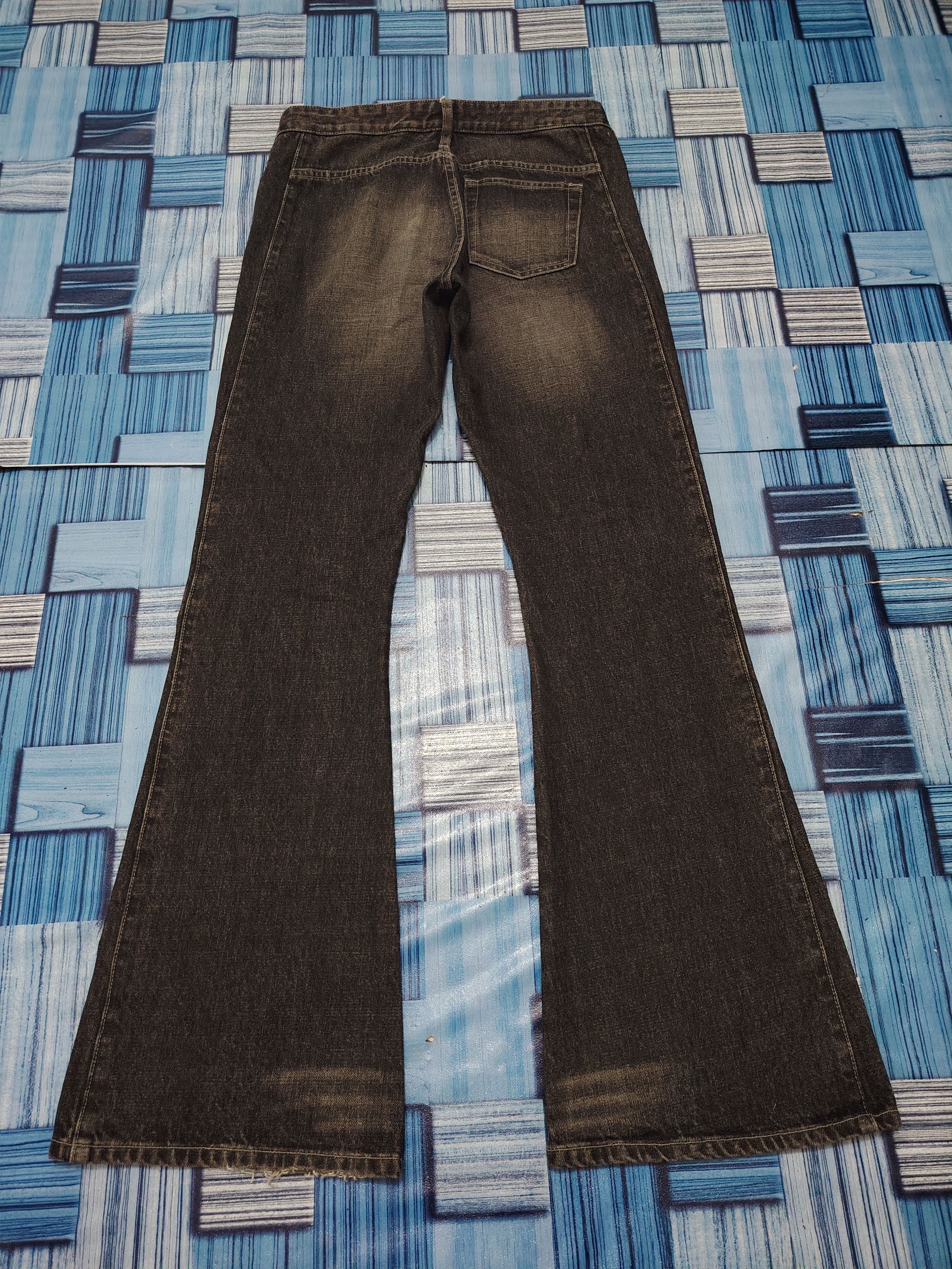 Undercover × Uniqlo Japanese Uniqlo Flare Jeans Distressed Jeans Bootcut Size US 30 / EU 46 - 13 Thumbnail