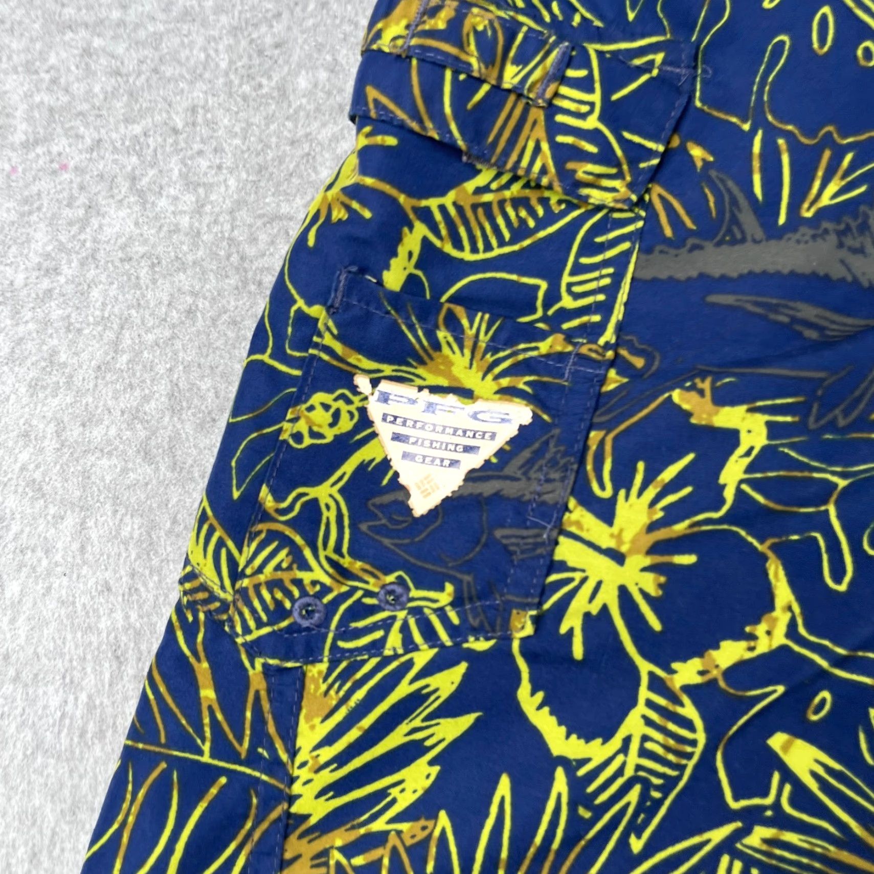 Vintage Columbia Men Board Shorts 40 Navy Blue Floral Beach Surfing Recreational Mens Size US 40 / EU 56 - 2 Thumbnail