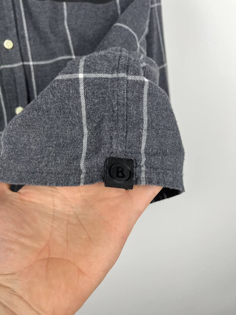 Bogner Bogner Men's Gray Plaid Flannel Shirt Size US L / EU 52-54 / 3 - 6 Thumbnail