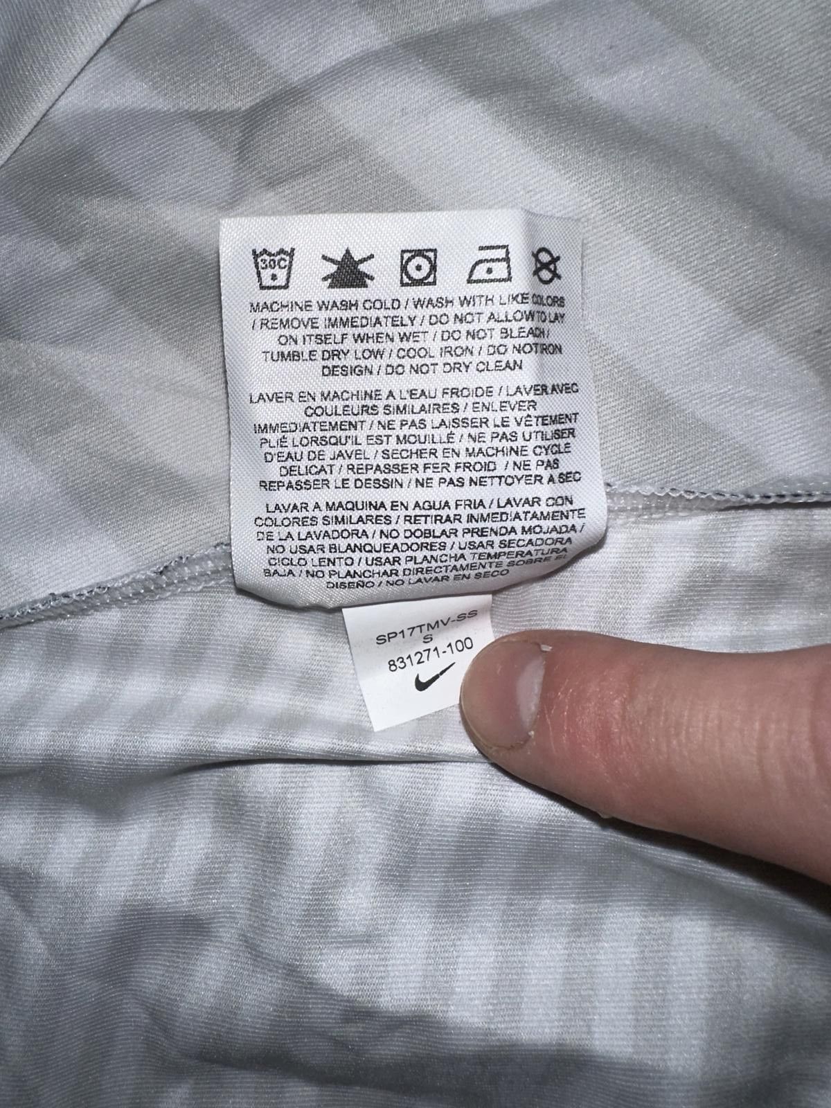 Nike Nike Women's Precision Print Sleeveless Golf Polo Sample Size S / US 4 / IT 40 - 5 Thumbnail