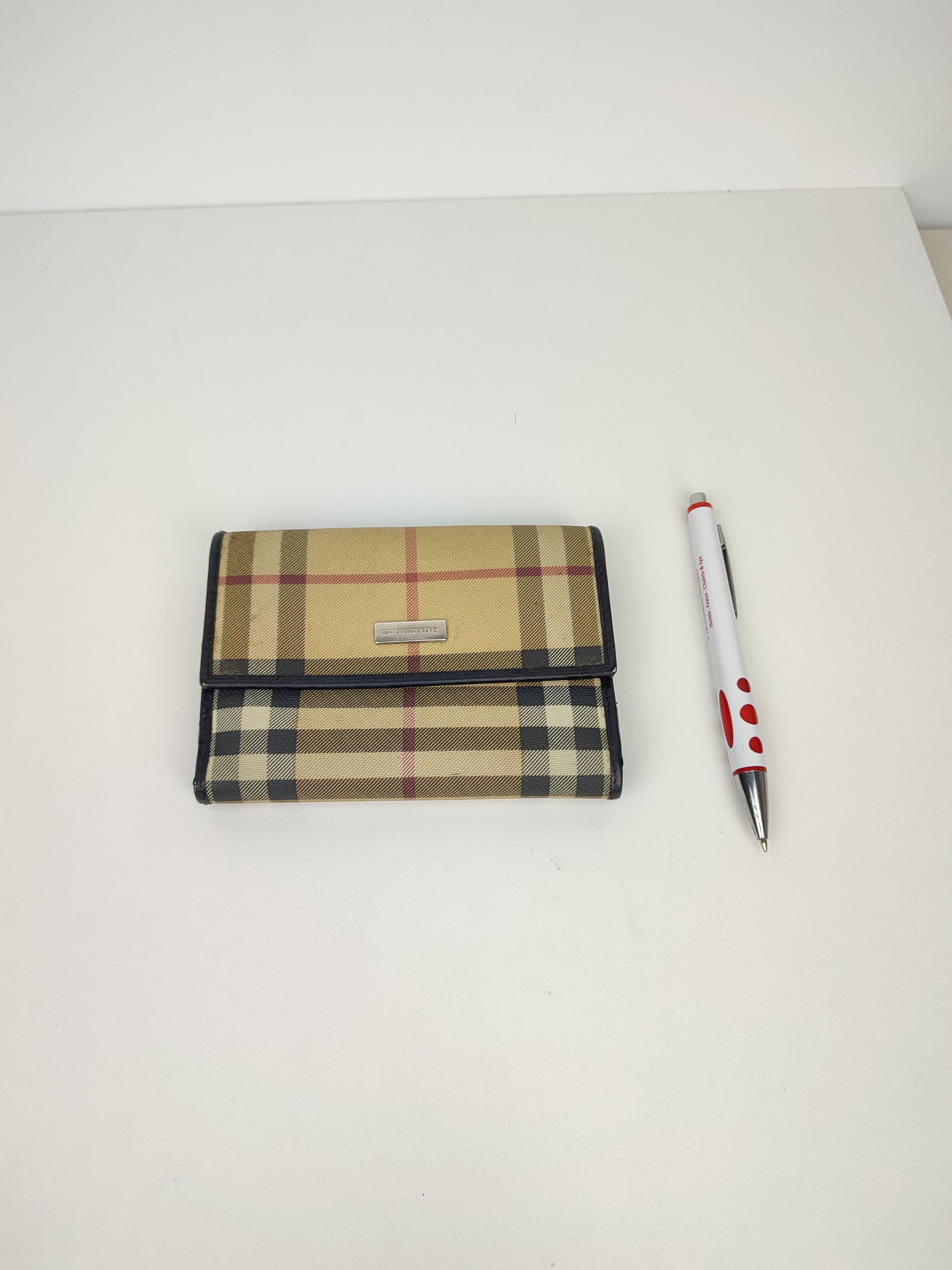 Burberry Burberry Wallet size 14x10x2 cm good condition Size ONE SIZE - 1 Thumbnail