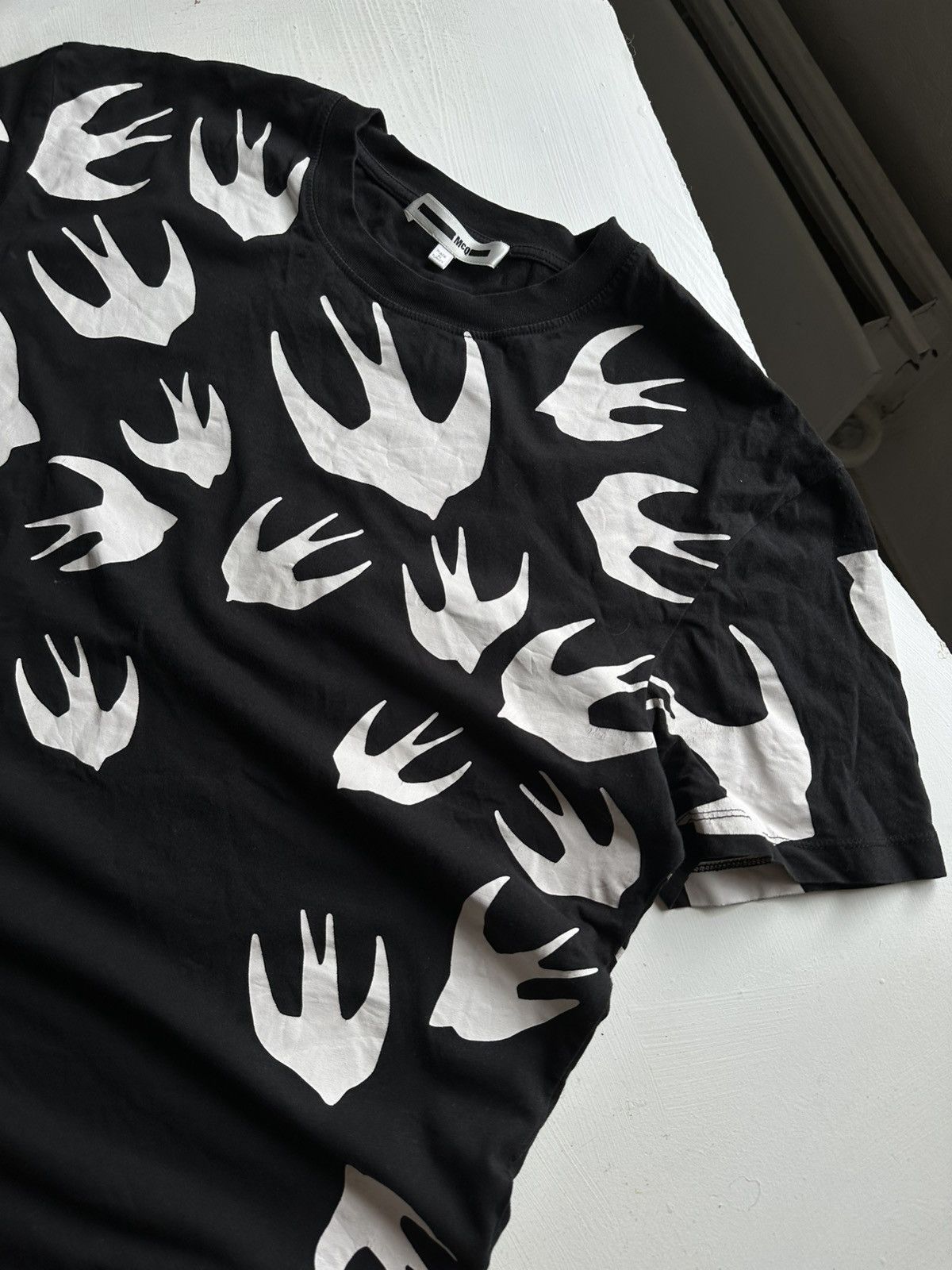 Alexander McQueen × MCQ × McQ Alexander McQueen Alexander McQueen Bird Logo Tee Shirt Size US M / EU 48-50 / 2 - 4 Thumbnail