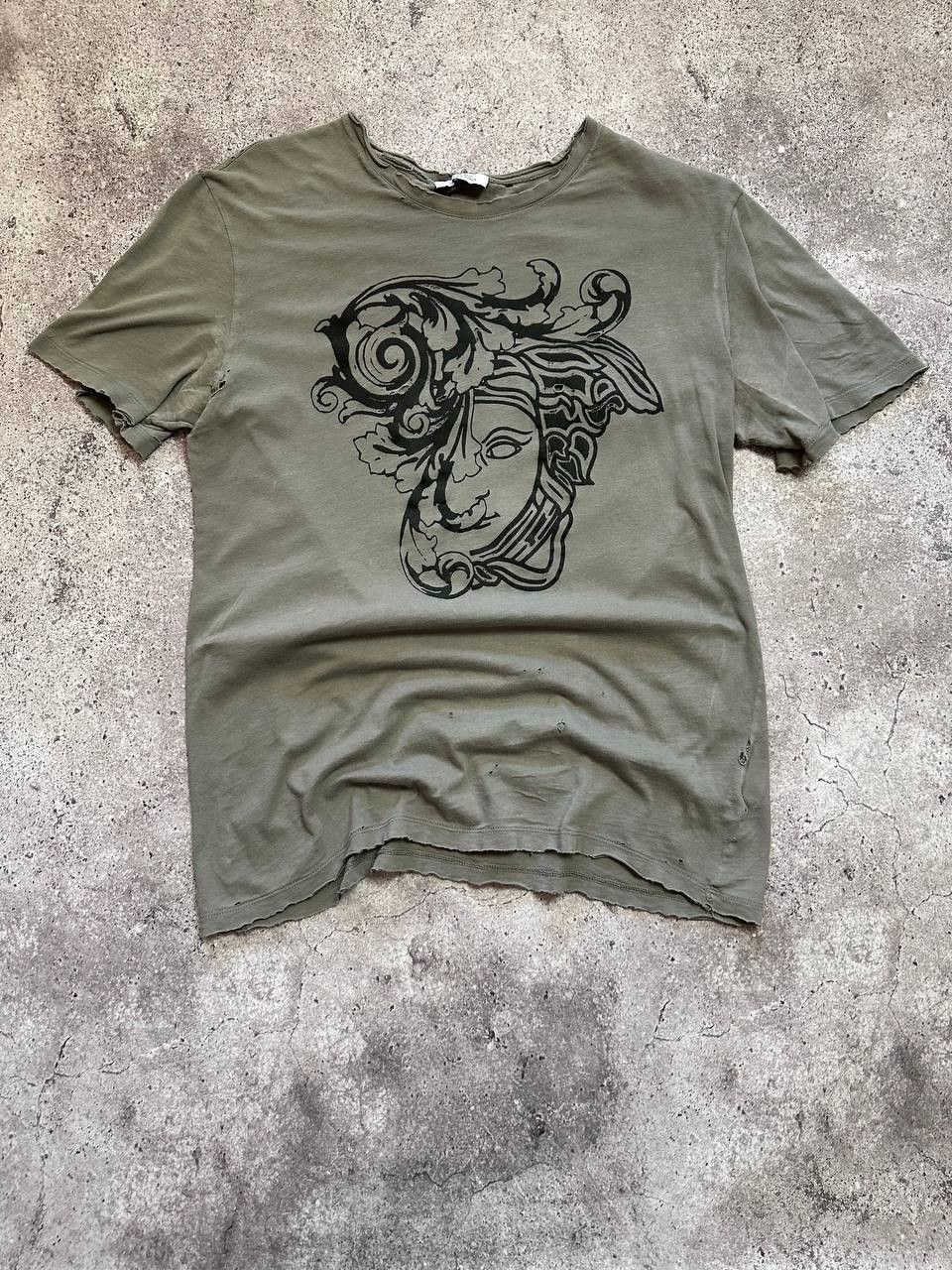 Versace Versace Gray Logo T-Shirt Distressed Size US M / EU 48-50 / 2 - 1 Thumbnail