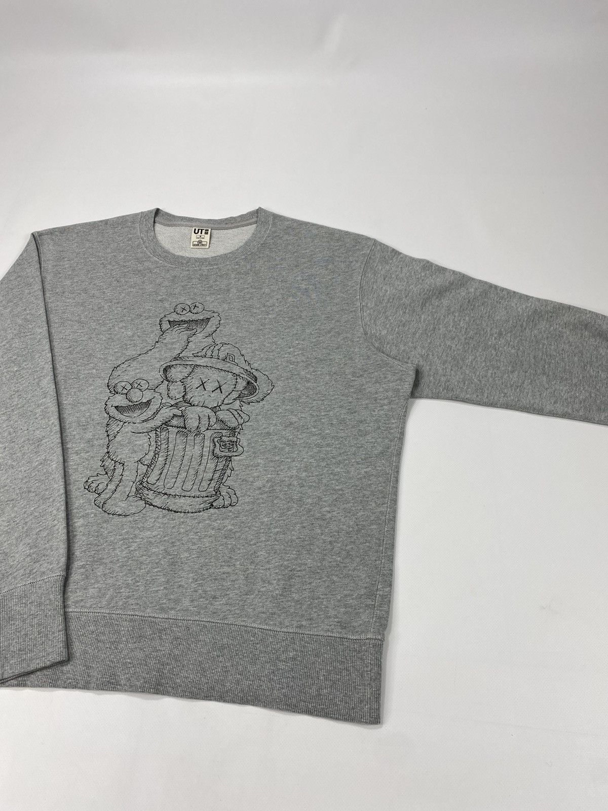 Kaws × Uniqlo 🔥LASTDROP🔥 Kaws Sesame Street Uniqlo Iconic Logo Sweatshirt Size US M / EU 48-50 / 2 - 7 Thumbnail