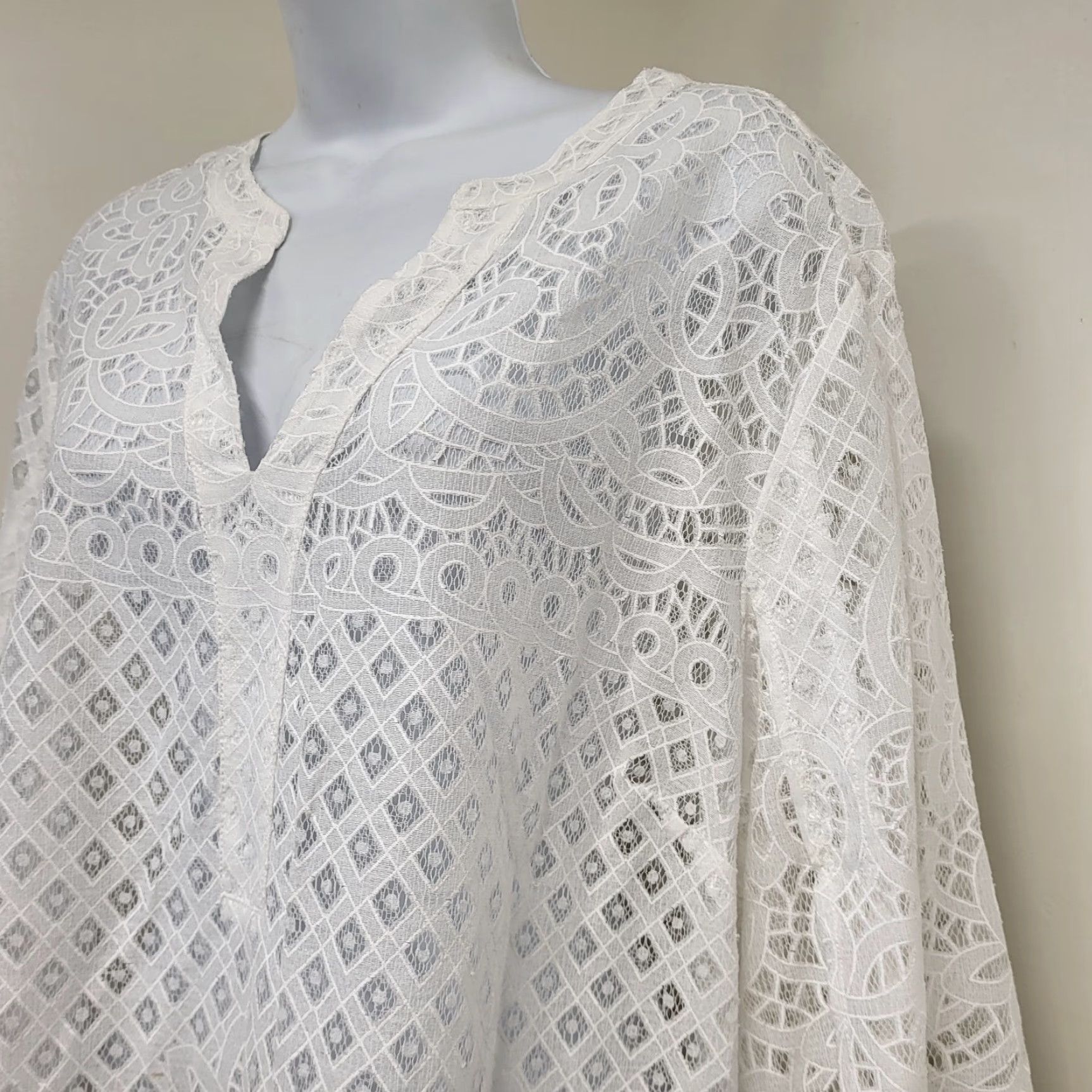 Vintage Unbranded Blouse Women's Large White Lace V-Neck Flutter 3/4 Sleeve Beach Cover Up Tunic Shirt Size L / US 10 / IT 46 - 4 Thumbnail