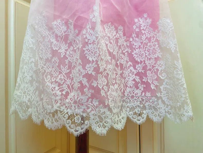 Valentino Valentino A soft pink lace skirt with a bow belt Size M / US 6-8 / IT 42-44 - 7 Thumbnail