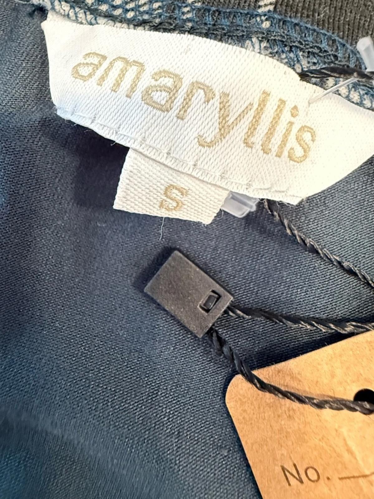 Other Amaryllis long sleeve blue tee black white plaid sleeves SM Size S / US 4 / IT 40 - 5 Thumbnail
