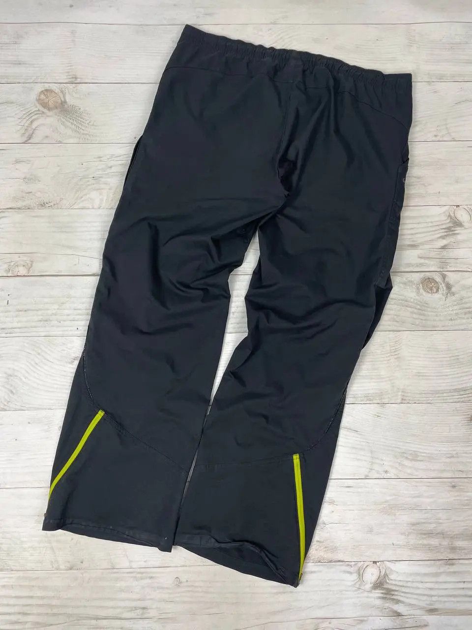 Nike Vintage Nike Track Pants 00s Nylon Swoosh Y2K Baggy Size US 36 / EU 52 - 11 Thumbnail