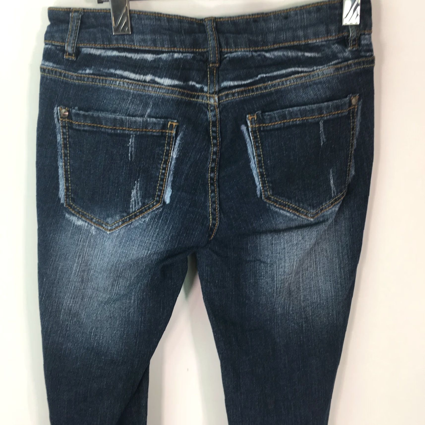Forever 21 FOREVER 21 Womens Jeans Skinny Blue Denim Regular Mid Rise 25 32in Inseam Distressed Stretch Pockets Cotton Blend Size 42" / US 20 - 4 Thumbnail