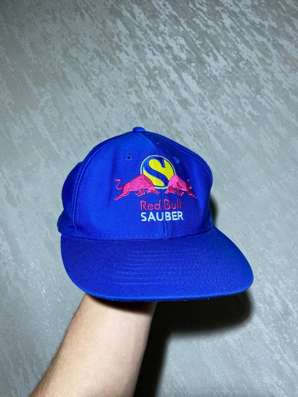 Red Bull × Vintage Vintage Red Bull Sauber Petronas Official Cap Size ONE SIZE - 1 Thumbnail