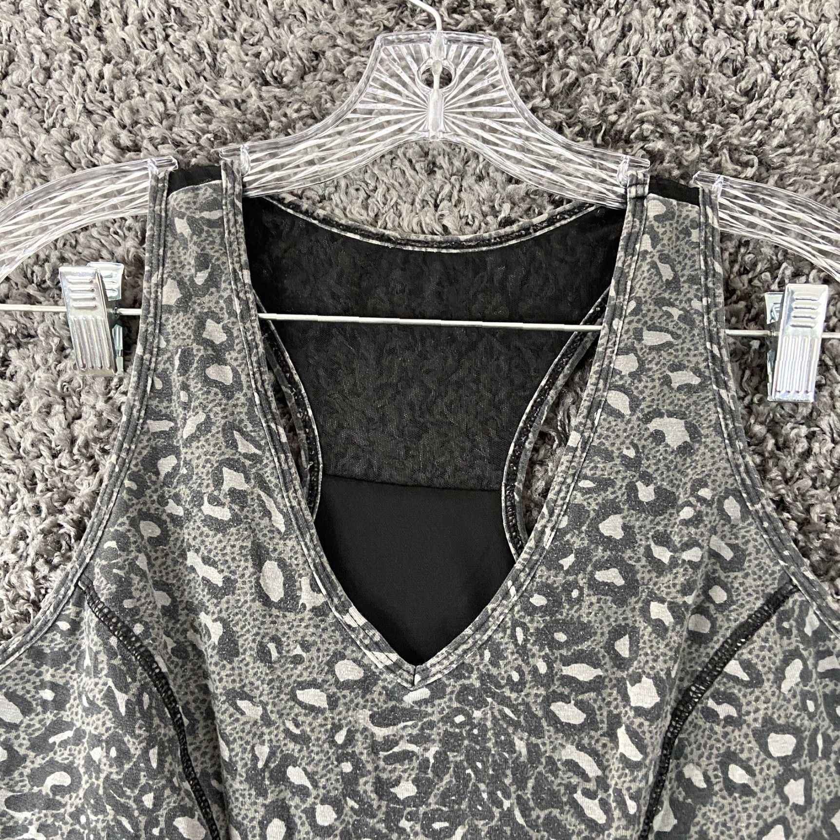 Vintage WOMEN'S ACTIVEWEAR ATHLETIC TANK TOP GRAY CHEETAH PRINT SIZE L Size L / US 10 / IT 46 - 4 Thumbnail