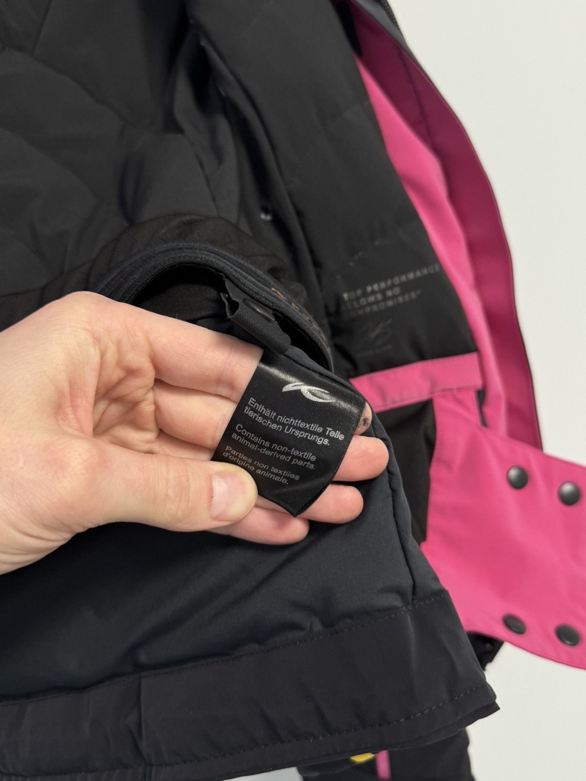 KJUS Kjus Ski Jacket Women’s Recco Black Outdoor Size S / US 4 / IT 40 - 12 Thumbnail