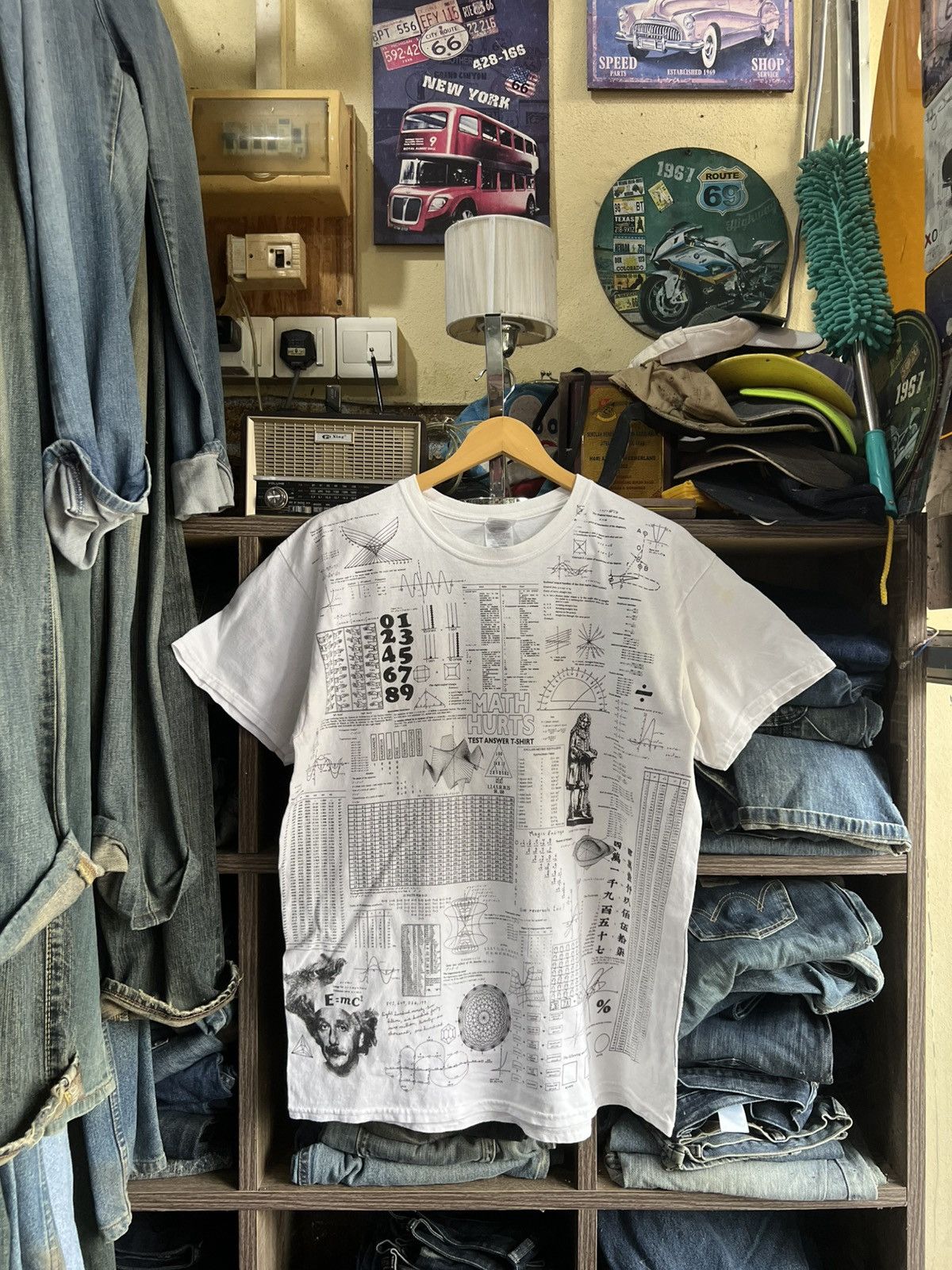 Japanese Brand 🔥Vintage Gildan Fullprinted Math Hurts Tee Size US M / EU 48-50 / 2 - 3 Thumbnail