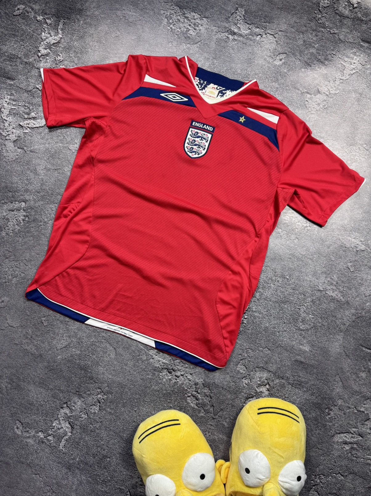 Umbro England 2008-2010 Away Football Shirt — Red Size US XL / EU 56 / 4 - 1 Thumbnail