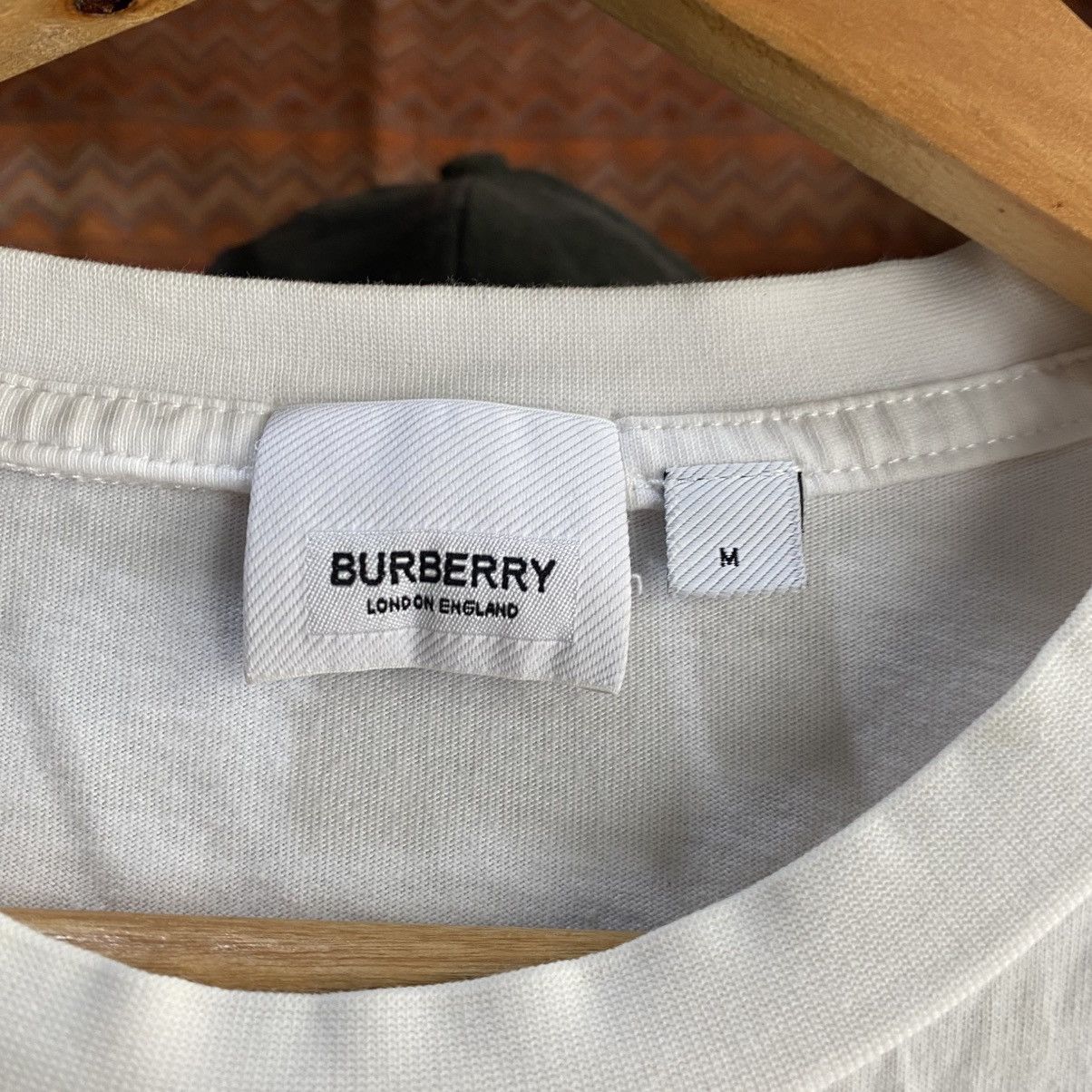 Burberry Burberry London England Mickey Tee T-Shirt Short Sleeve Size US M / EU 48-50 / 2 - 11 Thumbnail