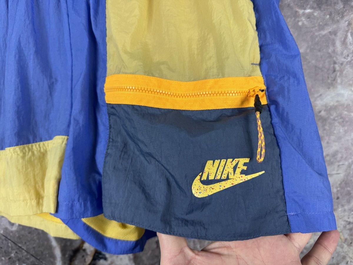 Nike Men’s Nike Colorblock Nylon Running Shorts Size Small Size US 30 / EU 46 - 4 Thumbnail