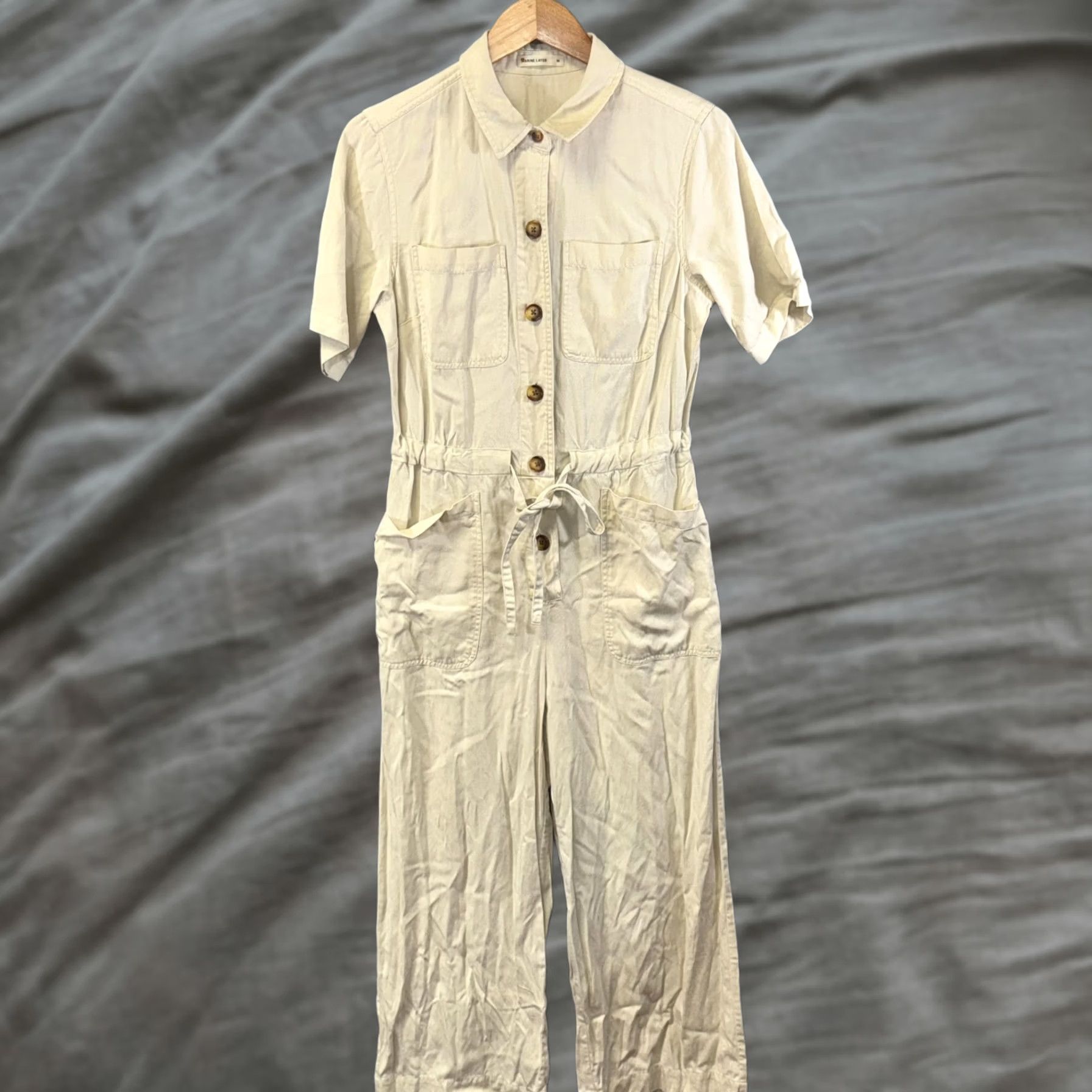Marine Layer VINTAGE? Marine Layer Jumpsuit Womens Medium Beige Short Sleeve Button Front Utility Size 32" / US 10 / IT 46 - 1 Thumbnail