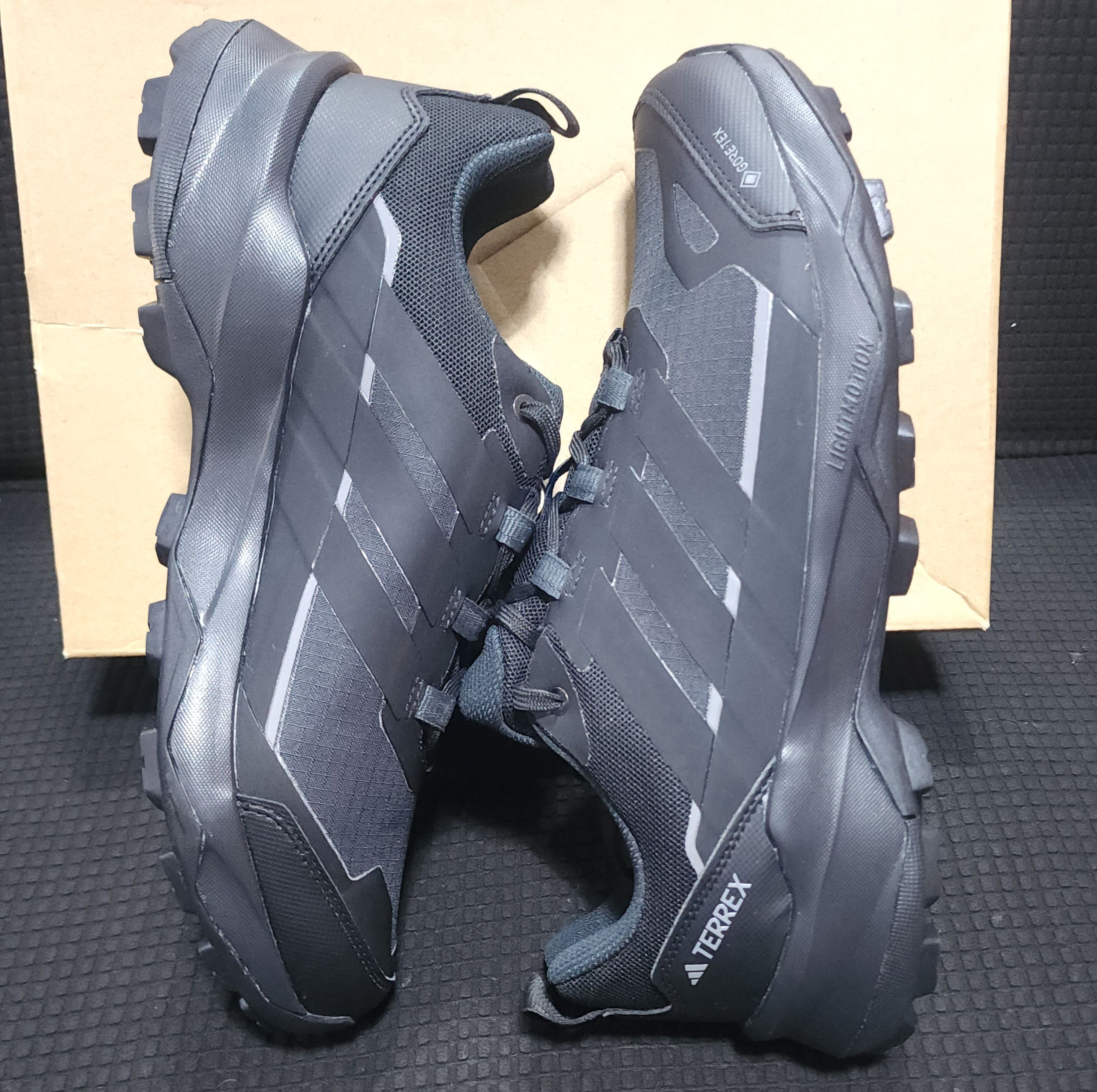 Adidas Adidas Jq2210 Terrex Skychaser AX5 Gore-tex hiking shoes Size US 9.5 / EU 42-43 - 2 Thumbnail