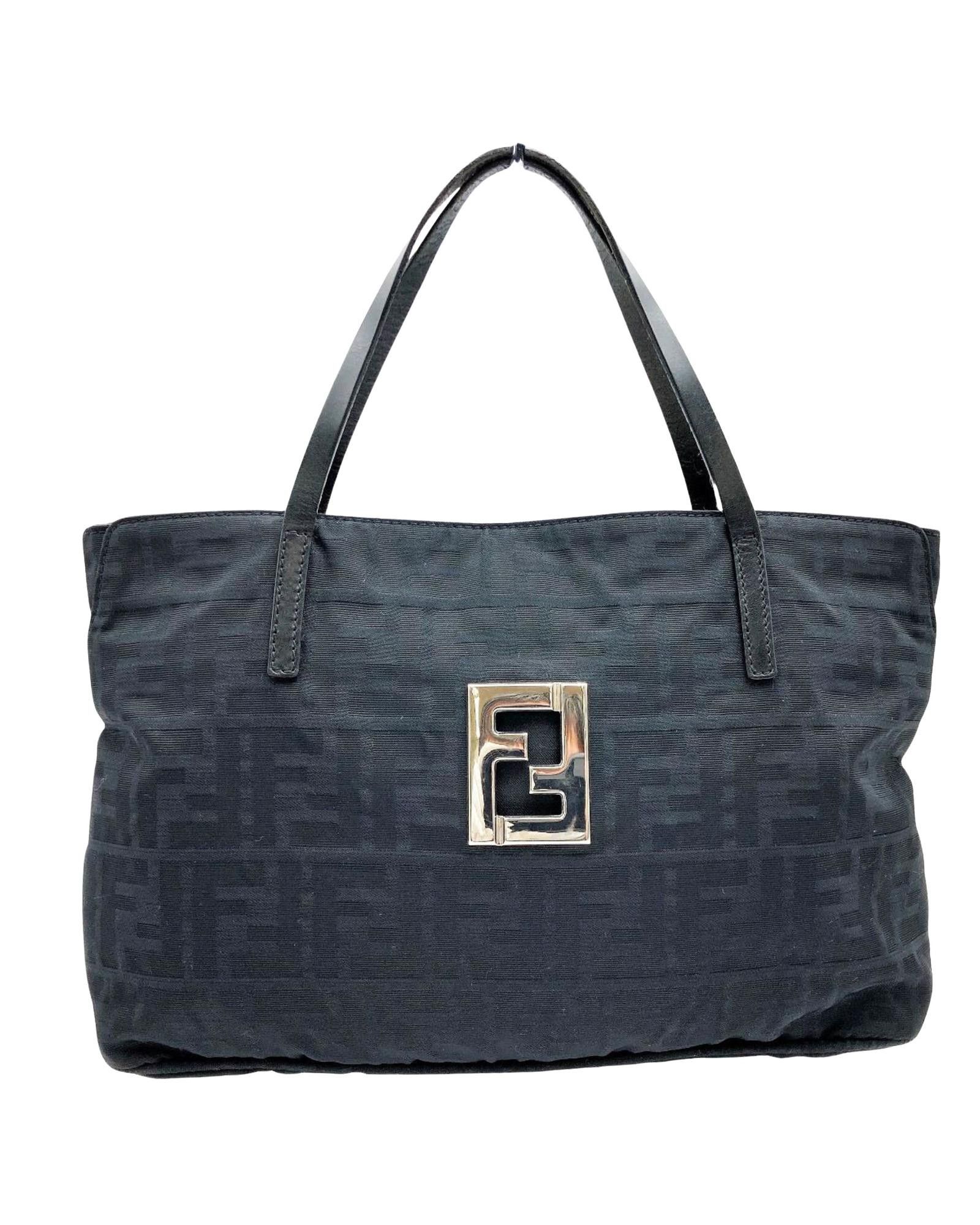 image of Fendi Versatile Navy Synthetic Handbag, Women's