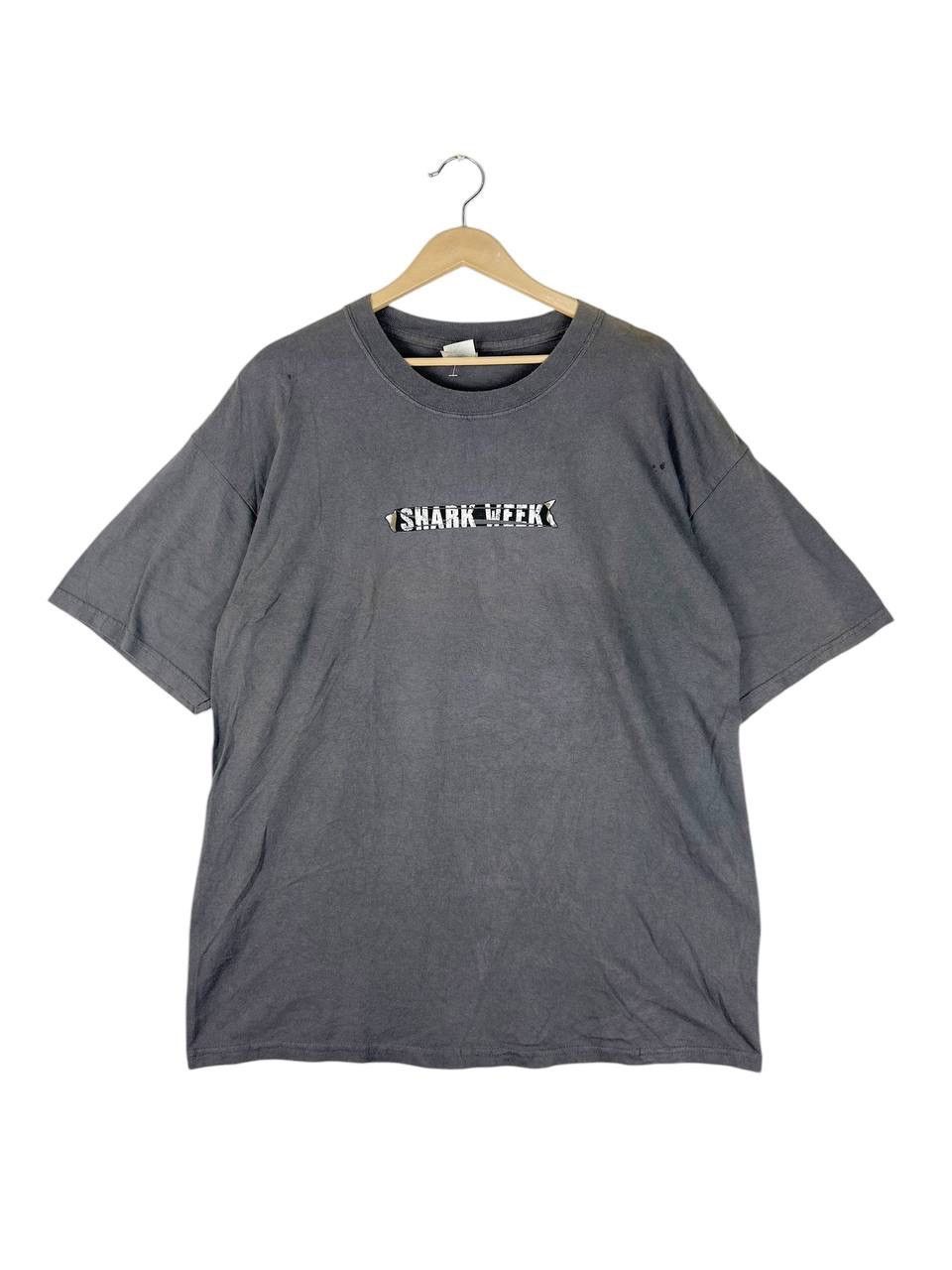 Vintage Vintage Shark Week , It’s Back , Discovery Channel Size US XL / EU 56 / 4 - 2 Thumbnail