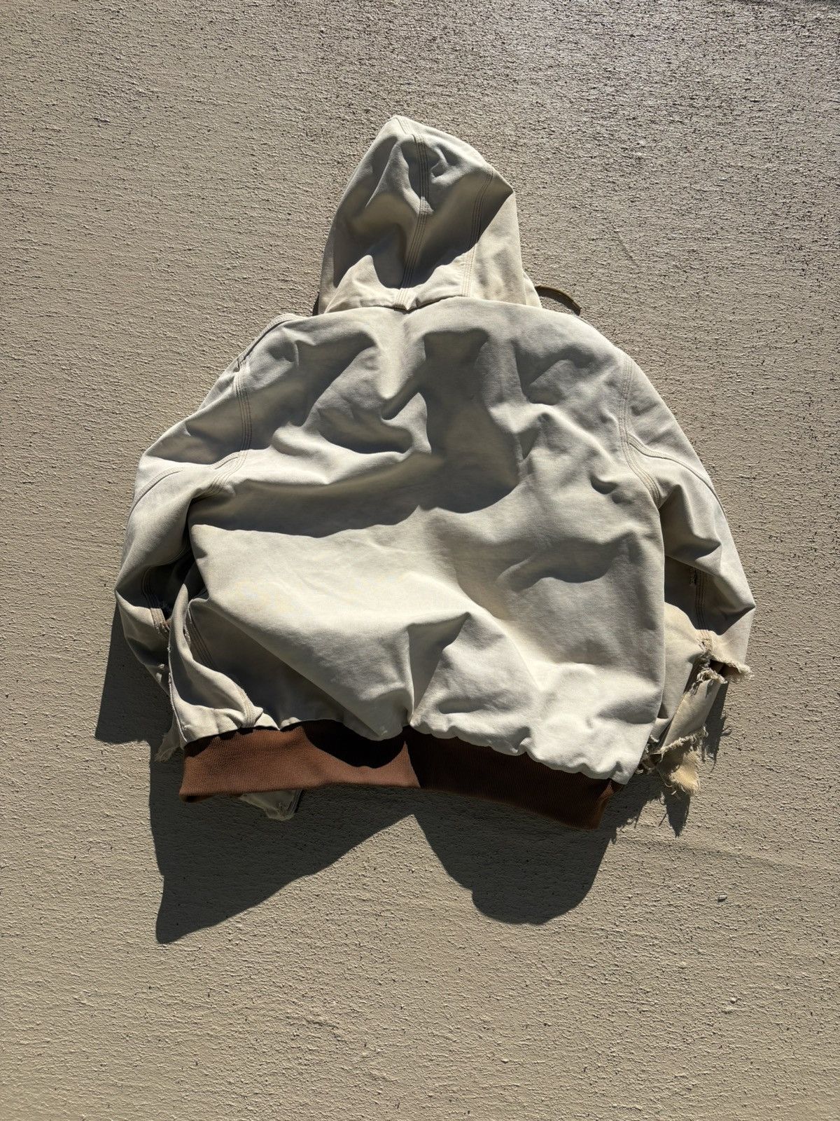 Carhartt Vintage Carhartt Tan Distressed Hooded Jacket Size US L / EU 52-54 / 3 - 2 Thumbnail