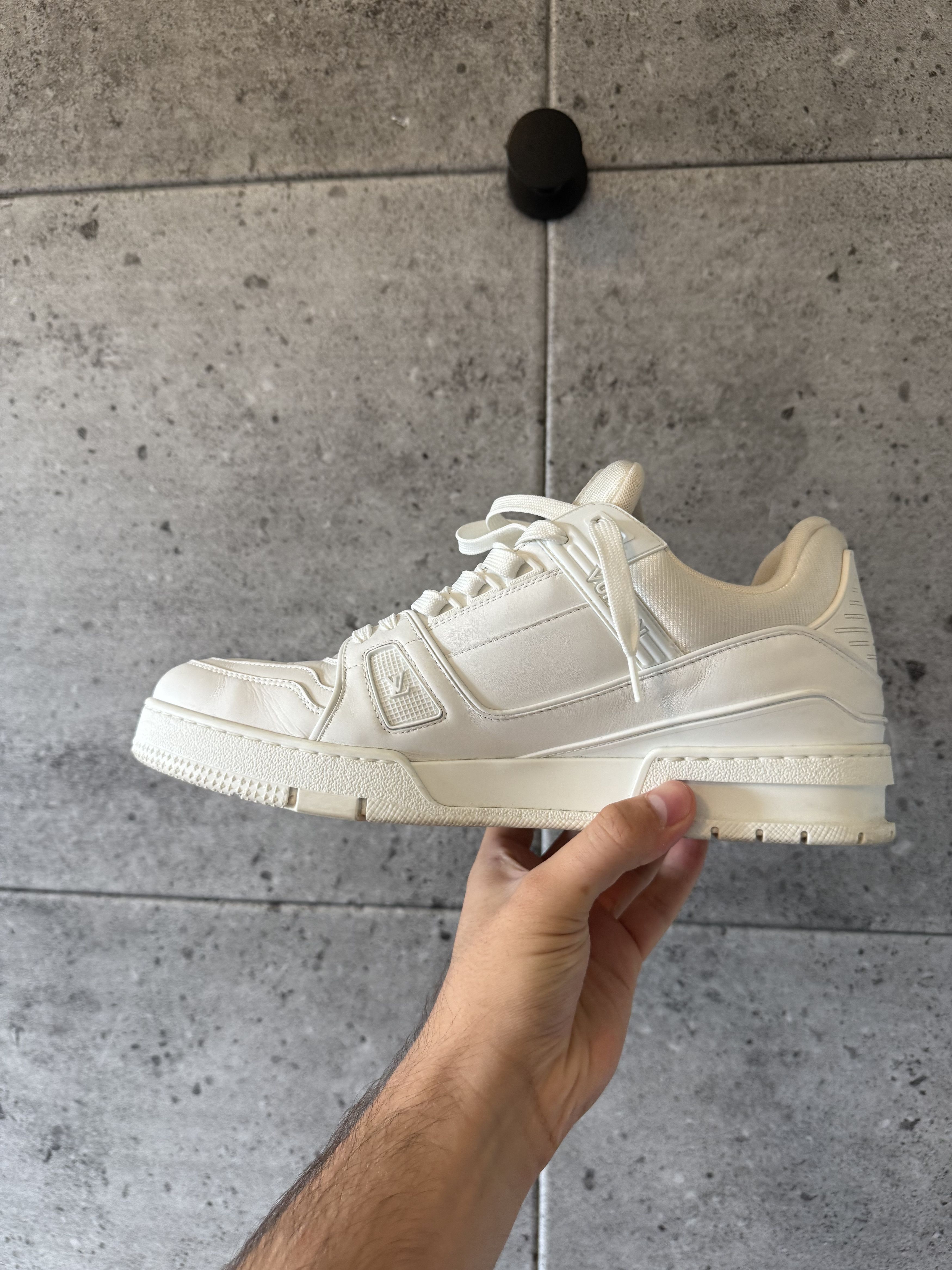 Louis Vuitton Louis Vuitton Virgil abloh all white trainers sneakers Size US 9.5 / EU 42-43 - 7 Thumbnail