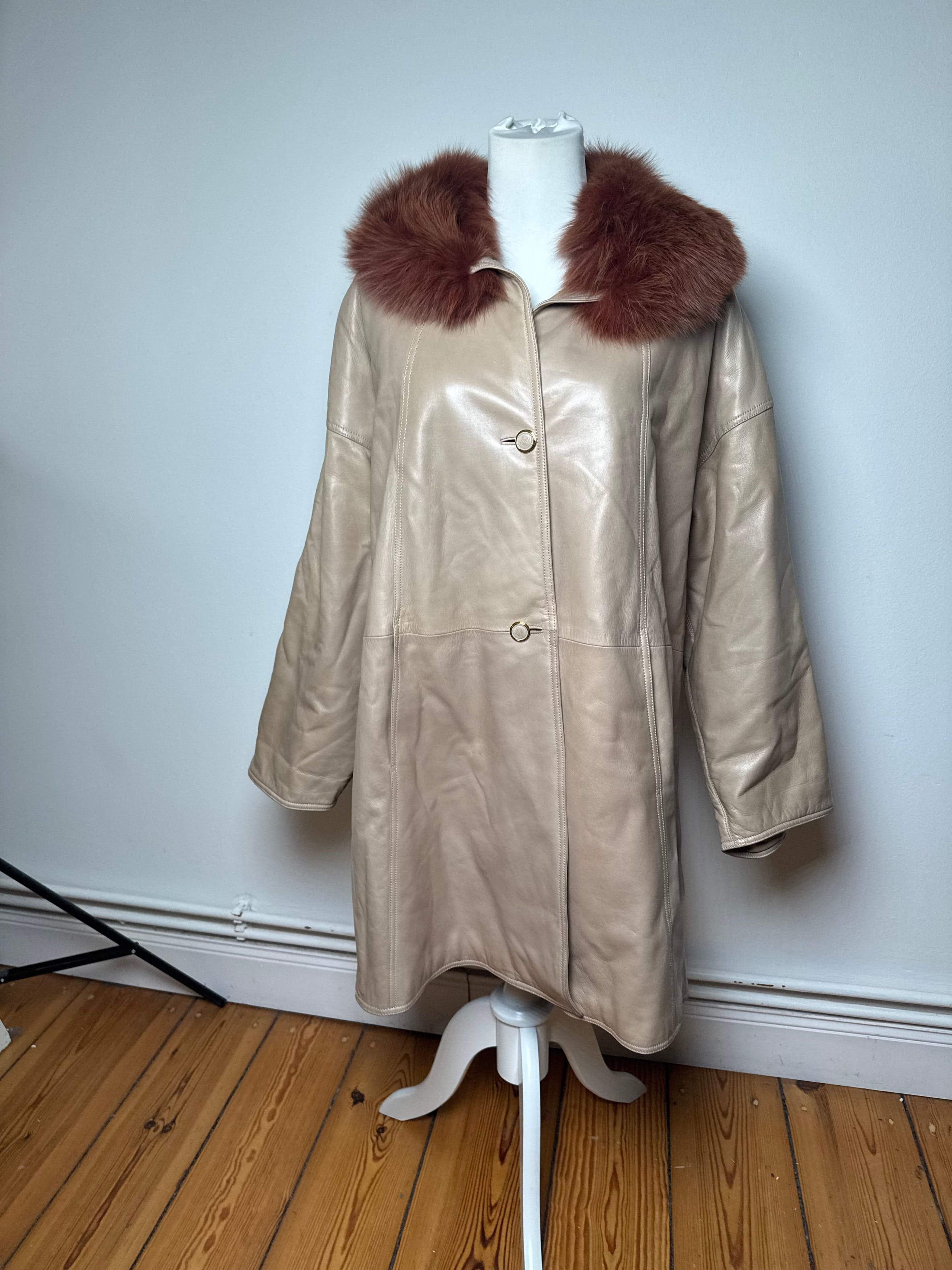 Loewe Vintage Madrid Leather Fur Coat 38/M Beige Brown Size S / US 4 / IT 40 - 1 Thumbnail