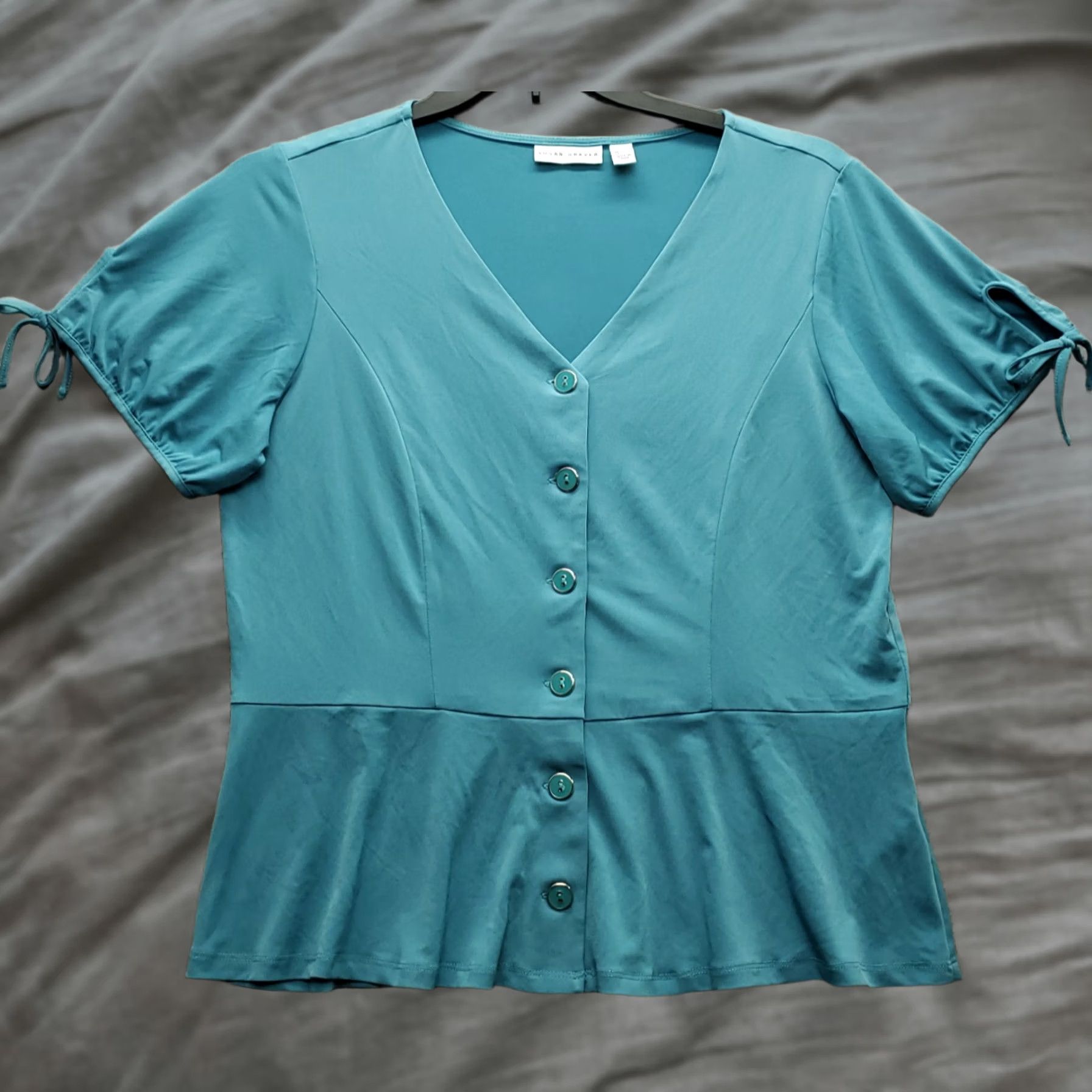 Vintage Susan Graver Blouse Womens Size M Green Stretch Tie Sleeve V-Neck Button-Front Size M / US 6-8 / IT 42-44 - 1 Thumbnail