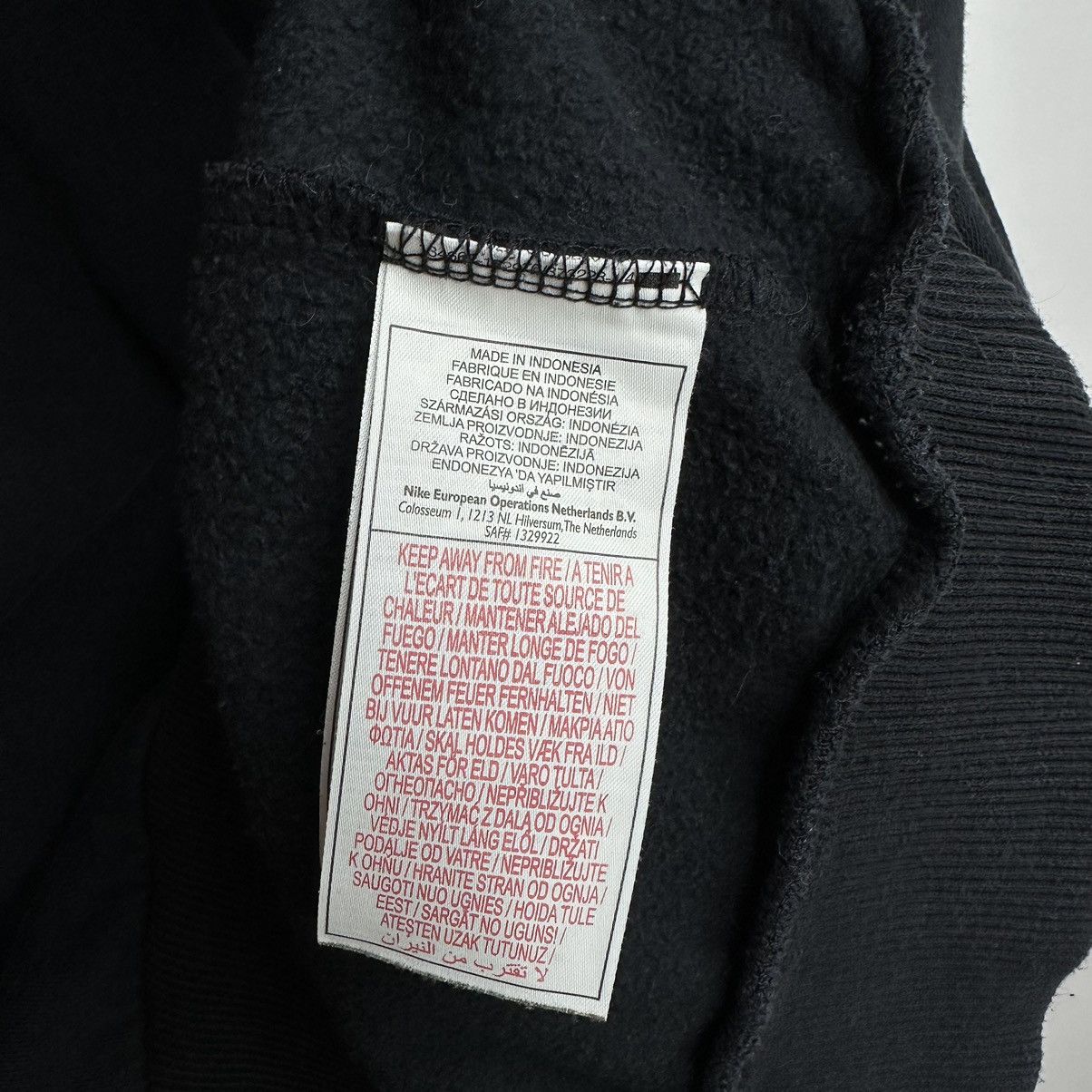 Nike Nike Vintage Sweatshirt Streetwear Rare Big Logo Size US XL / EU 56 / 4 - 6 Thumbnail