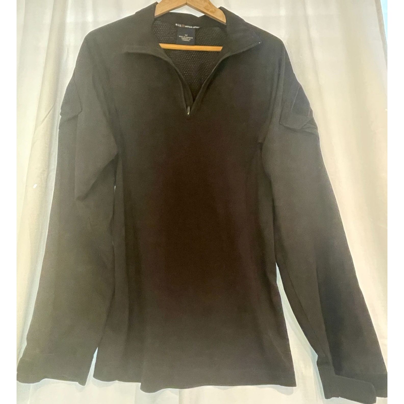 Other TM7040- 5.11 Tactical Series Men’s Medium Black Long Sleeve Size US M / EU 48-50 / 2 - 1 Thumbnail