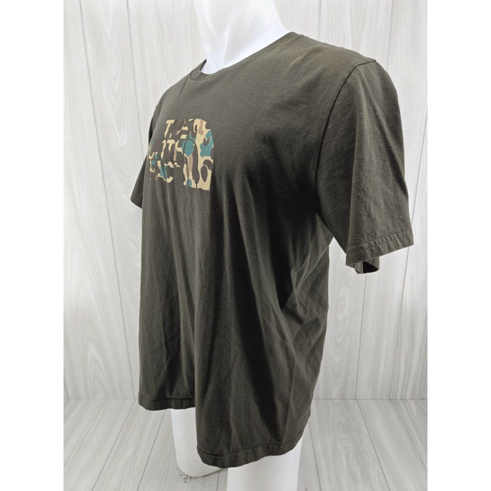 The North Face The North Face Shirt Men Large Green Camo Logo Short Sleeve Crew Neck Cotton Size US L / EU 52-54 / 3 - 4 Thumbnail