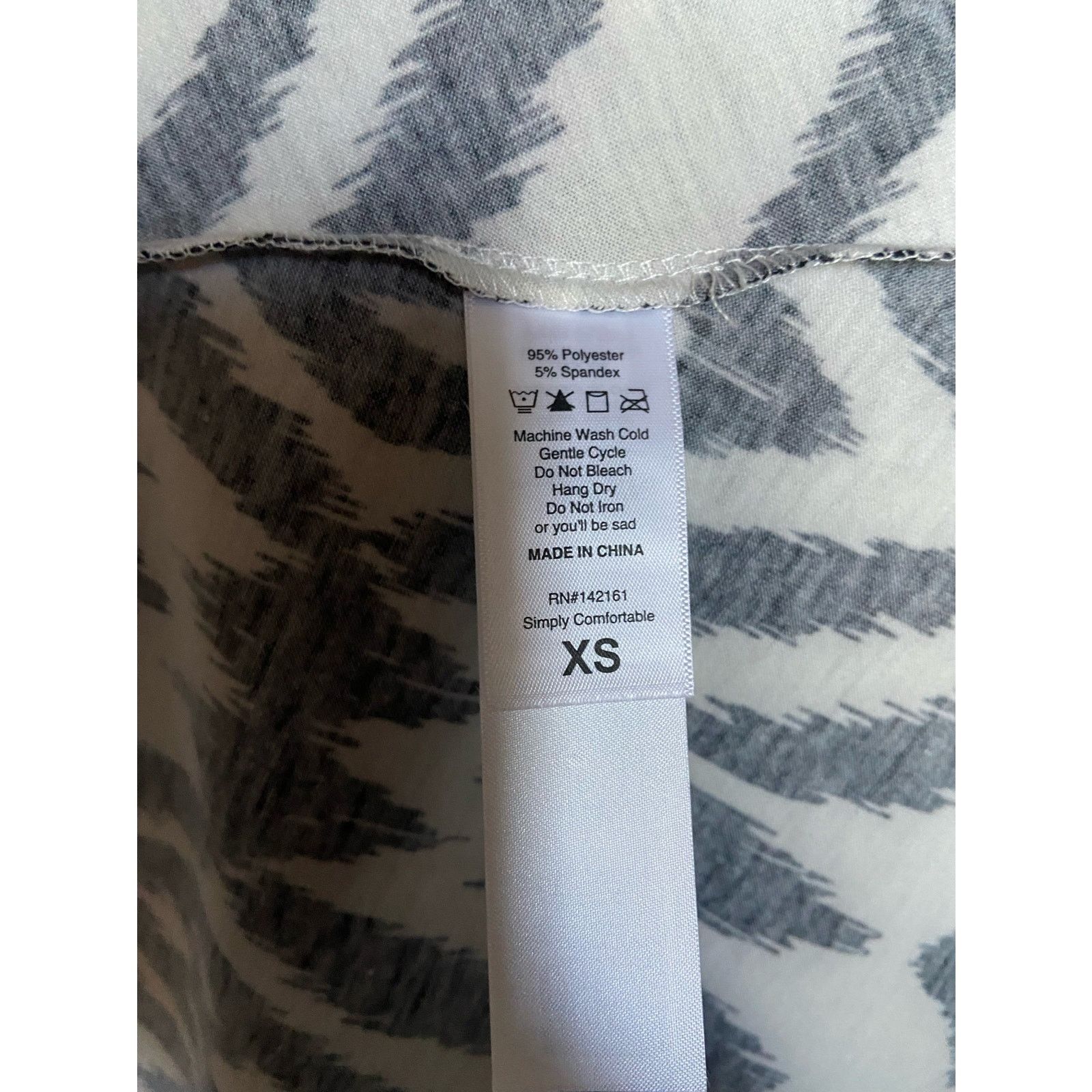 Other LuLaRoe Emily Swing Dress Pockets Black White Ikat NEW XS Size XS / US 0-2 / IT 36-38 - 5 Thumbnail