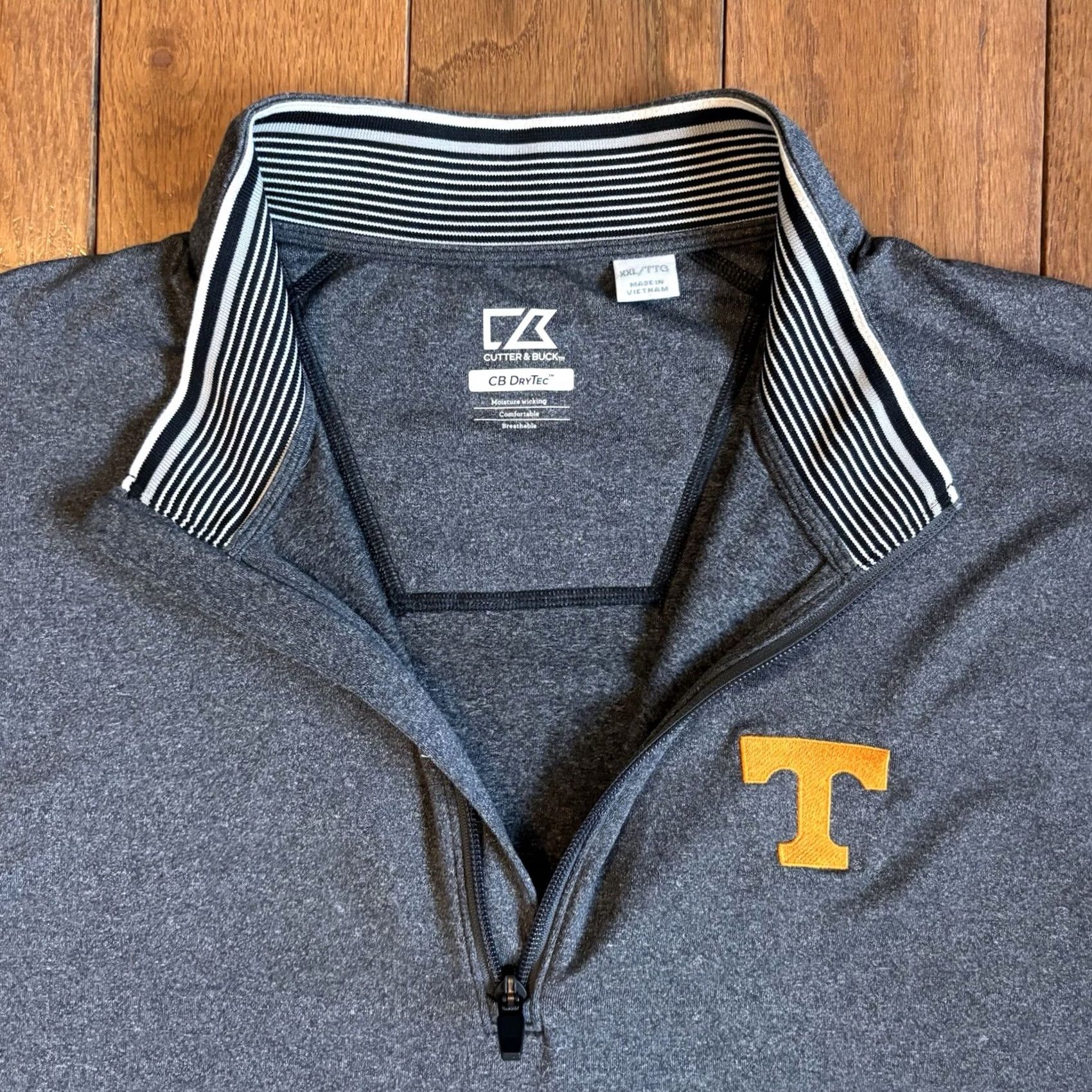 Cutter & Buck VINTAGE Mens Cutter & Buck CB DryTec Golf 1/2 Zip Pullover Tennessee Volunteers Gray XXL Size US XXL / EU 58 / 5 - 2 Thumbnail