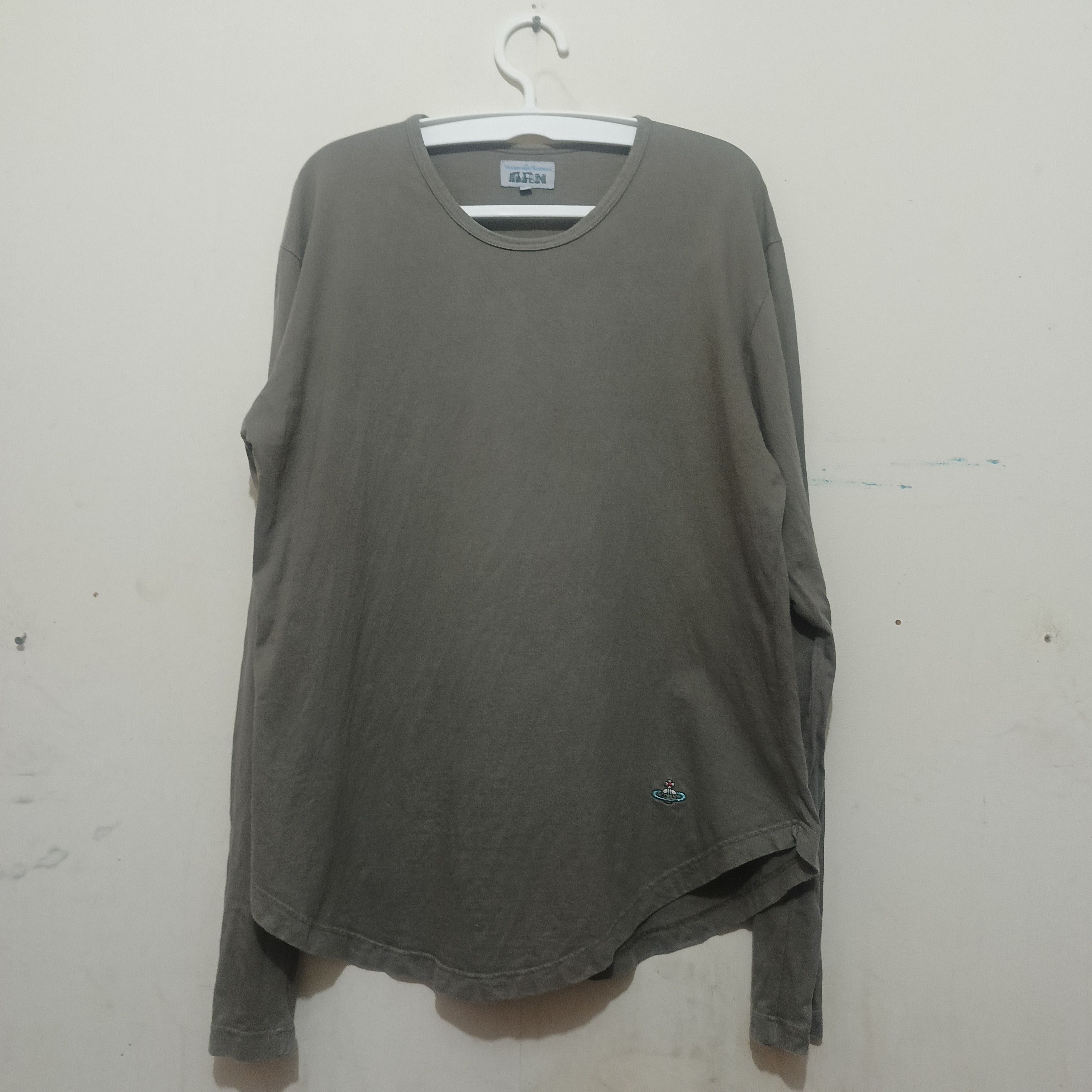Vivienne Westwood Vtg Vivienne Westwood embroidered Small logo Long Sleeve Size US L / EU 52-54 / 3 - 1 Thumbnail