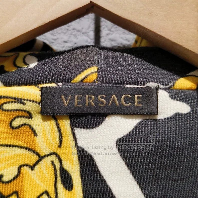 Versace Versace Hooded pins decorate the zippered jacket Size US S / EU 44-46 / 1 - 7 Thumbnail