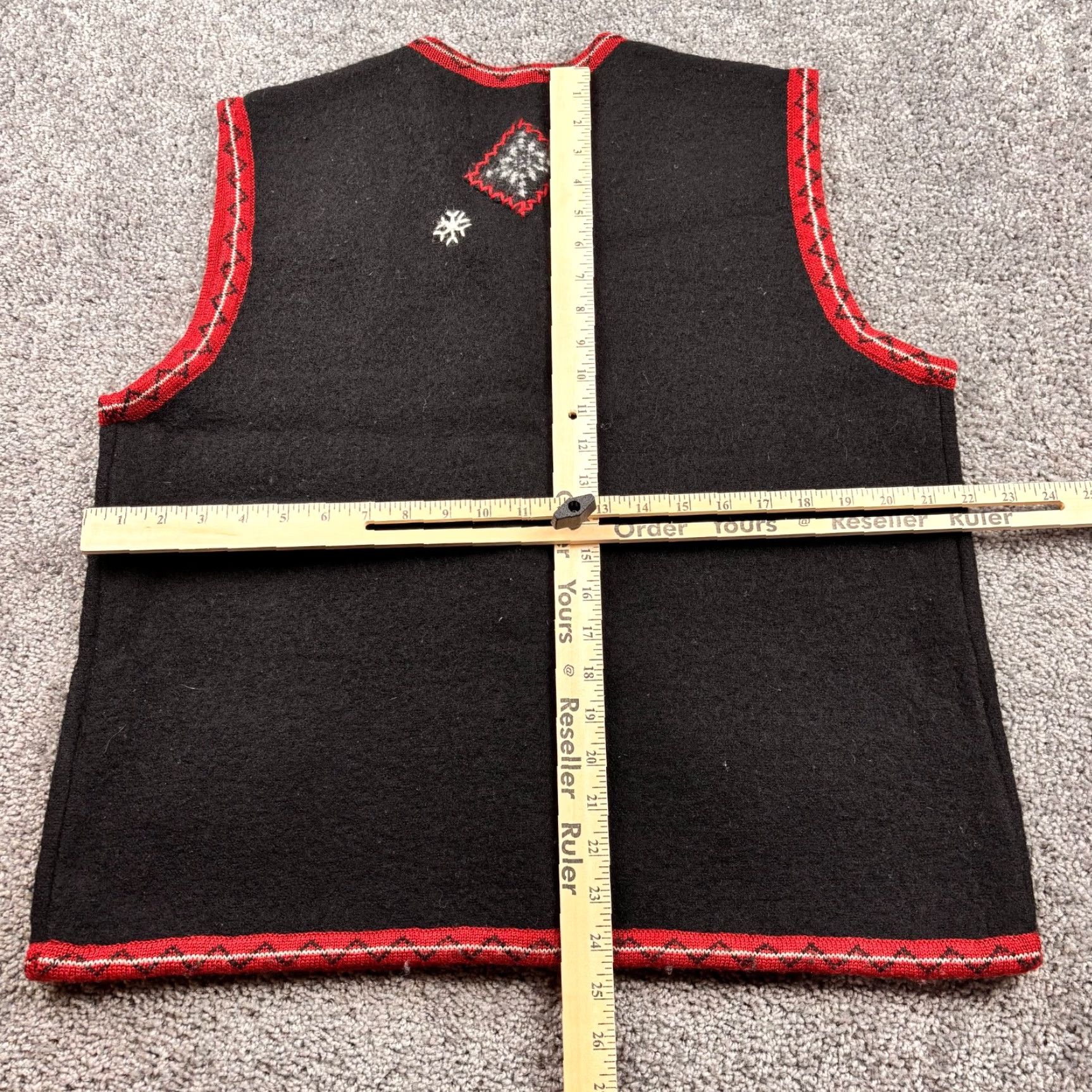 Vintage Woolrich Cardigan Sweater Womens L Black Wool Snowflake Vintage Holiday Winter Christmas Fair Isle Knit Round Neck Long Sleeve Regular Fit Size L / US 10 / IT 46 - 6 Thumbnail