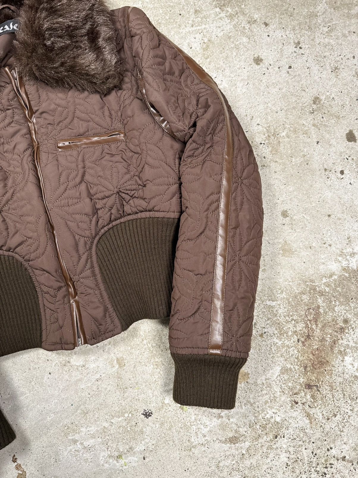 If Six Was Nine × Japanese Brand × Le Grande Bleu (L.G.B.) Vintage Y2K Faux Fur Brown Collar Bomber Jacket Size US XS / EU 42 / 0 - 4 Thumbnail