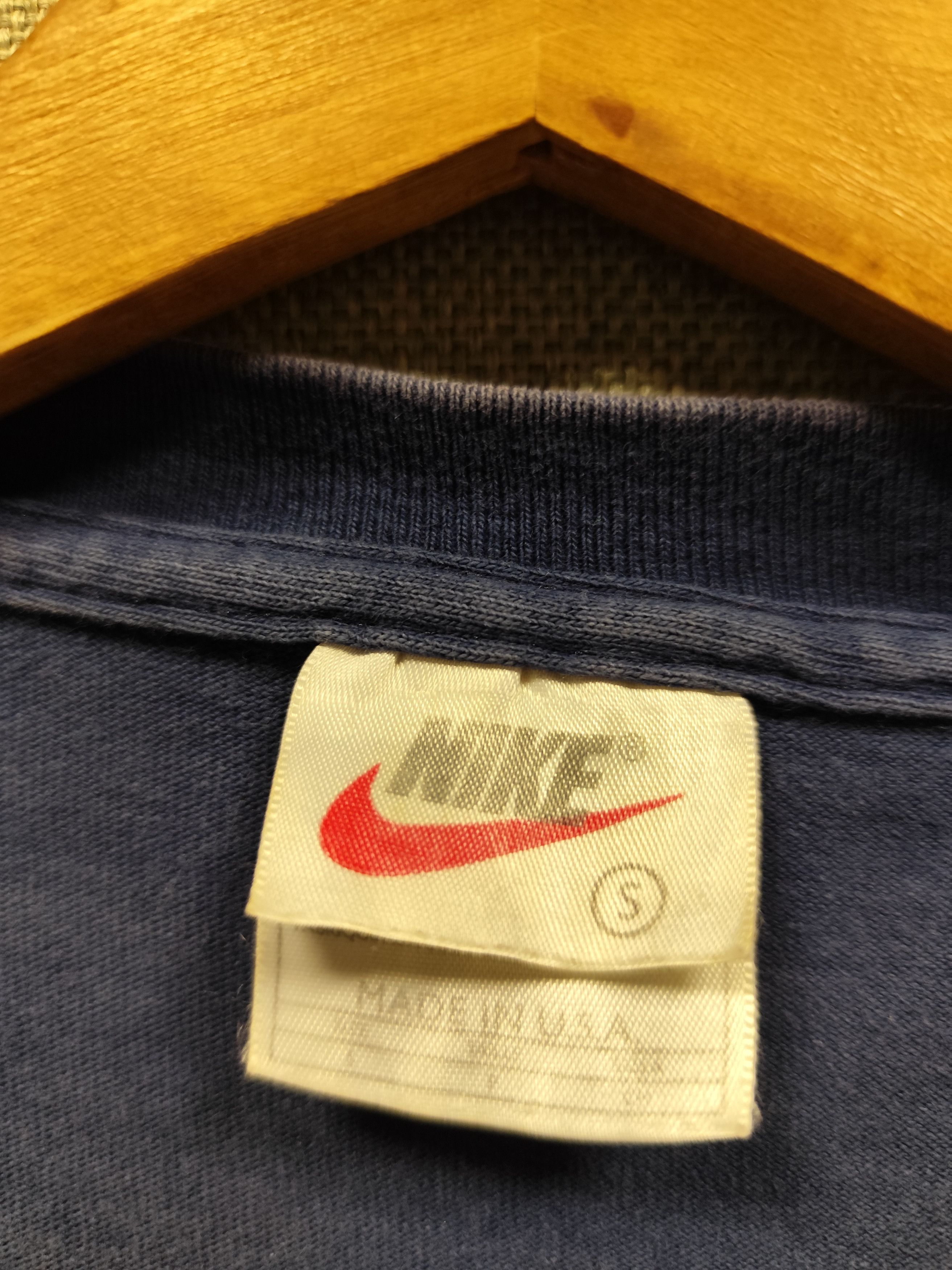 Nike vintage 90s t shirt Nike Town Chicago Size US M / EU 48-50 / 2 - 4 Thumbnail