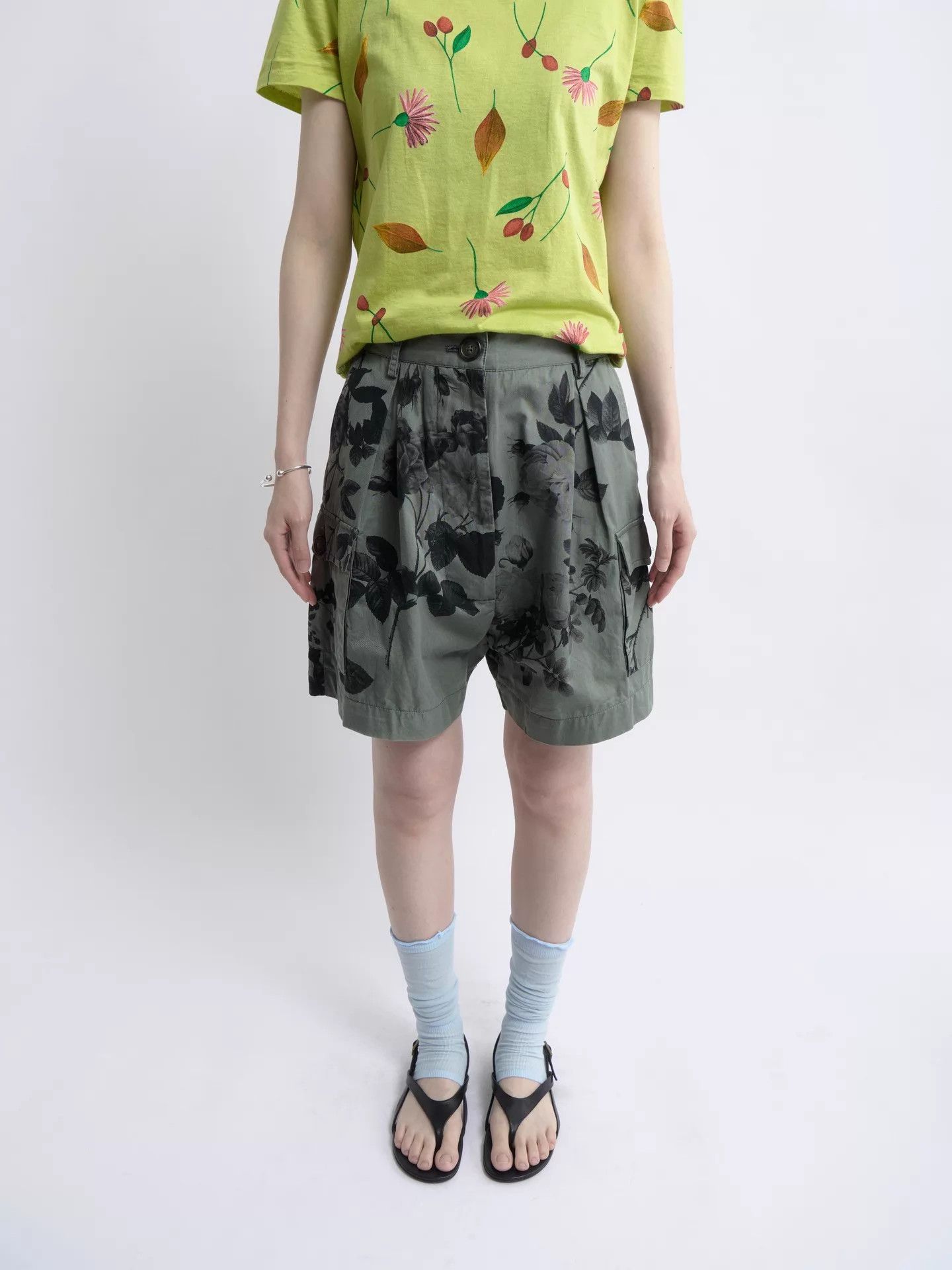 Vivienne Westwood VIVIENNE WESTWOOD Anglomania Gray-Green Black Rose Cargo Shorts Size 27" / US 4 / IT 40 - 1 Thumbnail