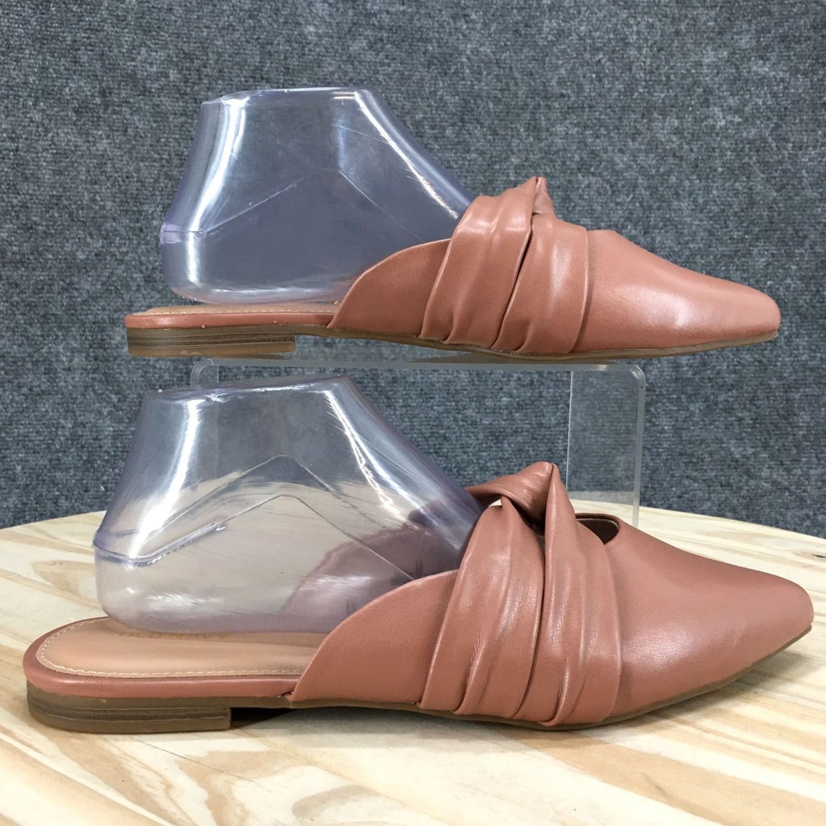 Old Navy Old Navy Sandals Women Slide Beige Pointy Twist Mule Slip On Flat Comfort Shoes Size US 11 / IT 41 - 2 Thumbnail