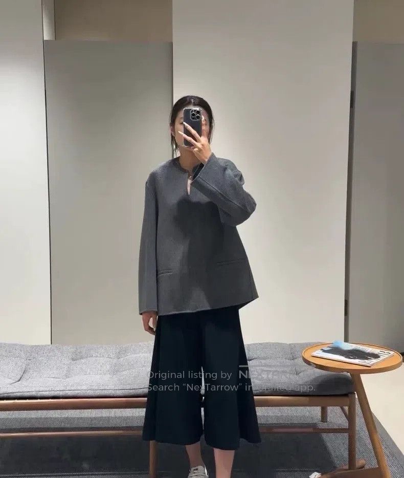 Valentino Valentino V-neck coat shirt Size S / US 4 / IT 40 - 3 Thumbnail