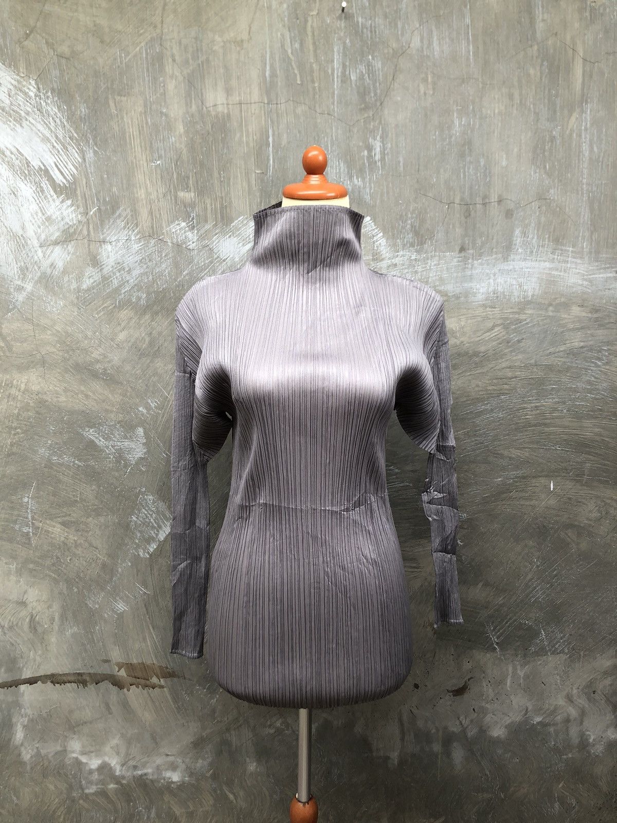Homme Plisse Issey Miyake × Issey Miyake × Pleats Please Issey Miyake Issey Miyake Pleats Please Tops Size M / US 6-8 / IT 42-44 - 1 Thumbnail