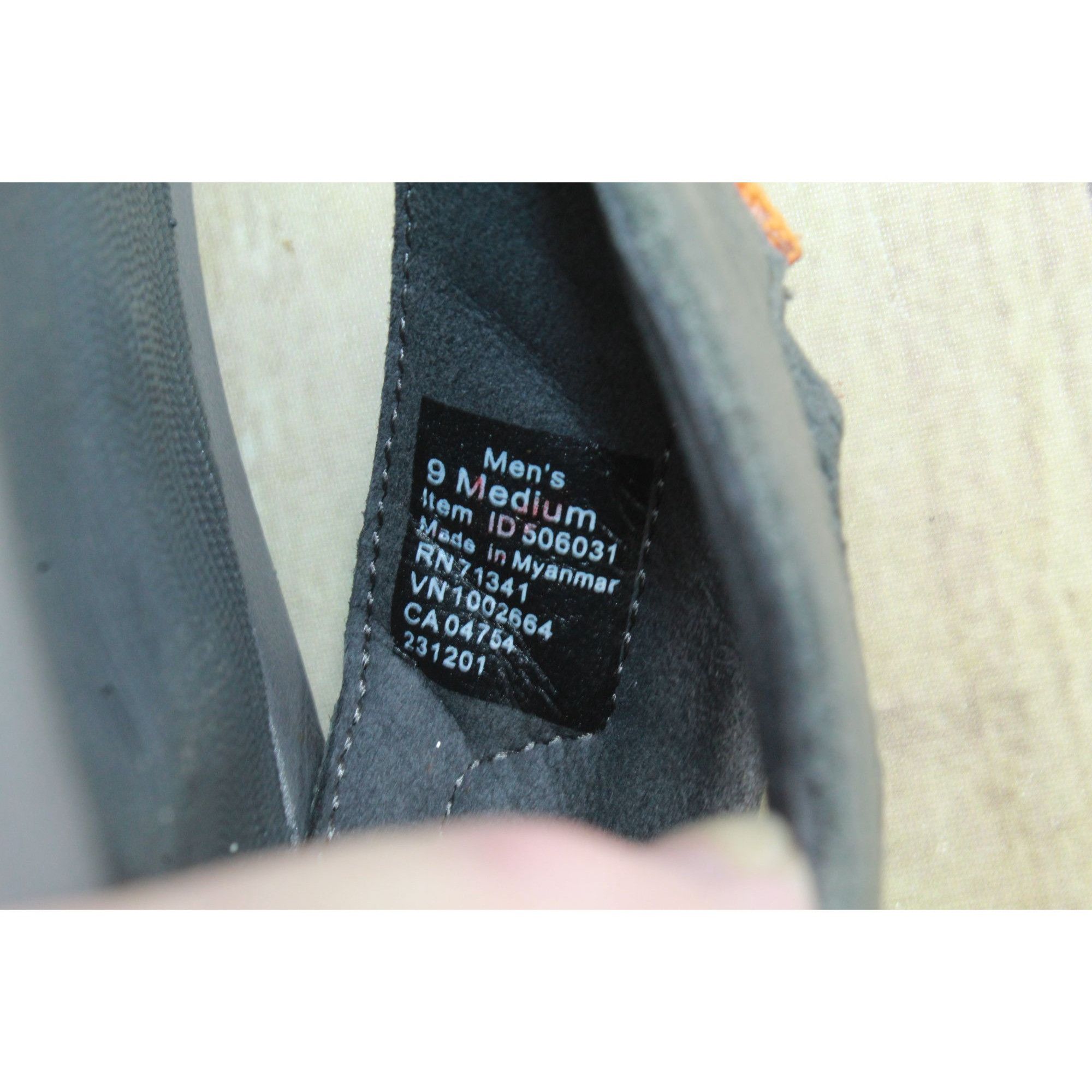 L.L. Bean LL Bean Swift River Gray Suede Flip-Flops Men's Size 9 M Size US 9 / EU 42 - 8 Thumbnail